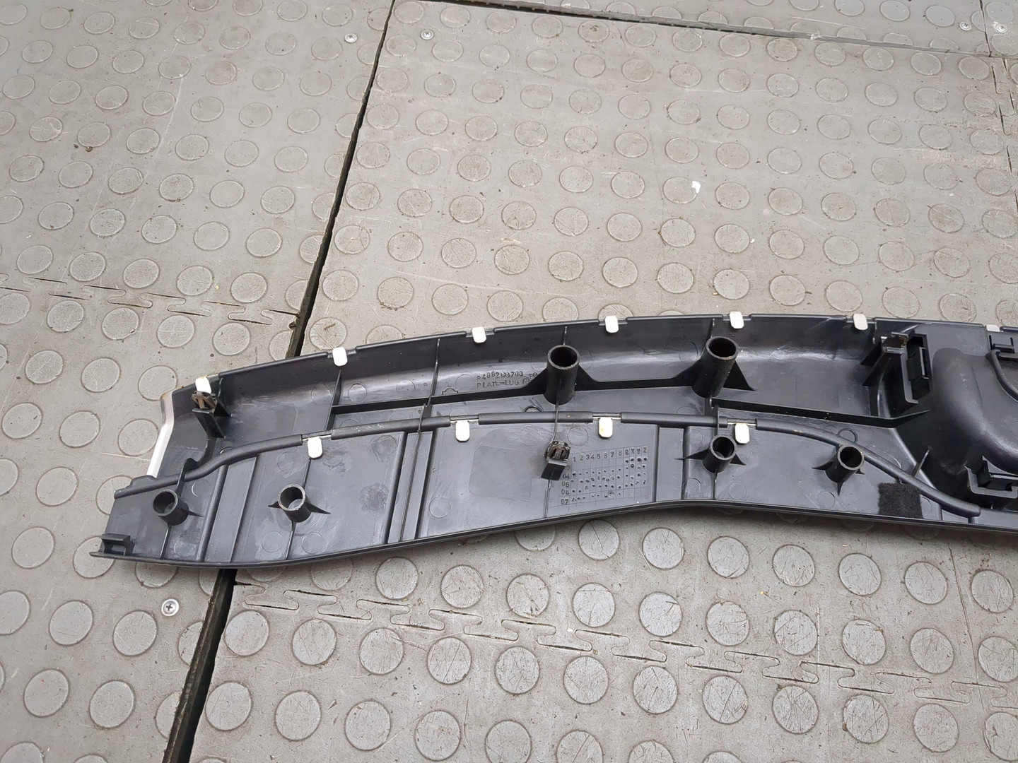 Обшивка багажника