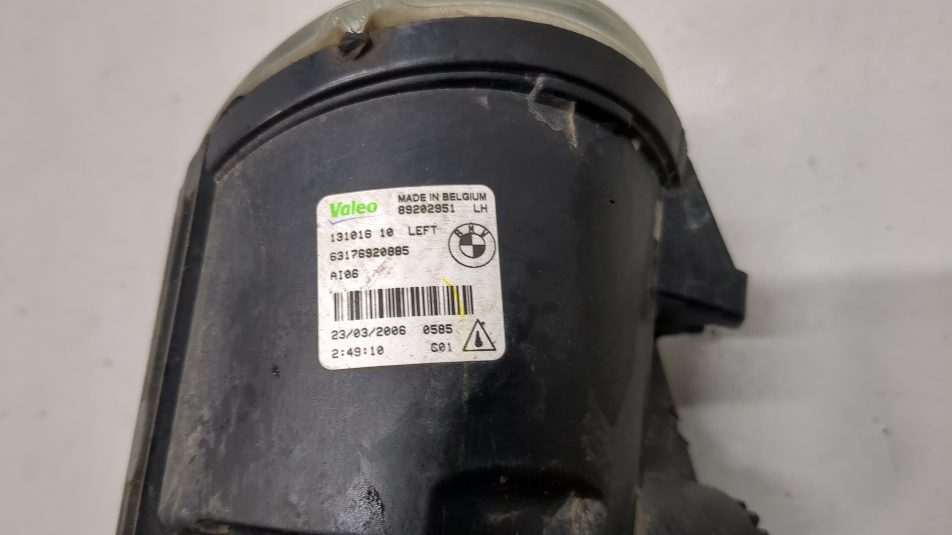 Фара противотуманная левая