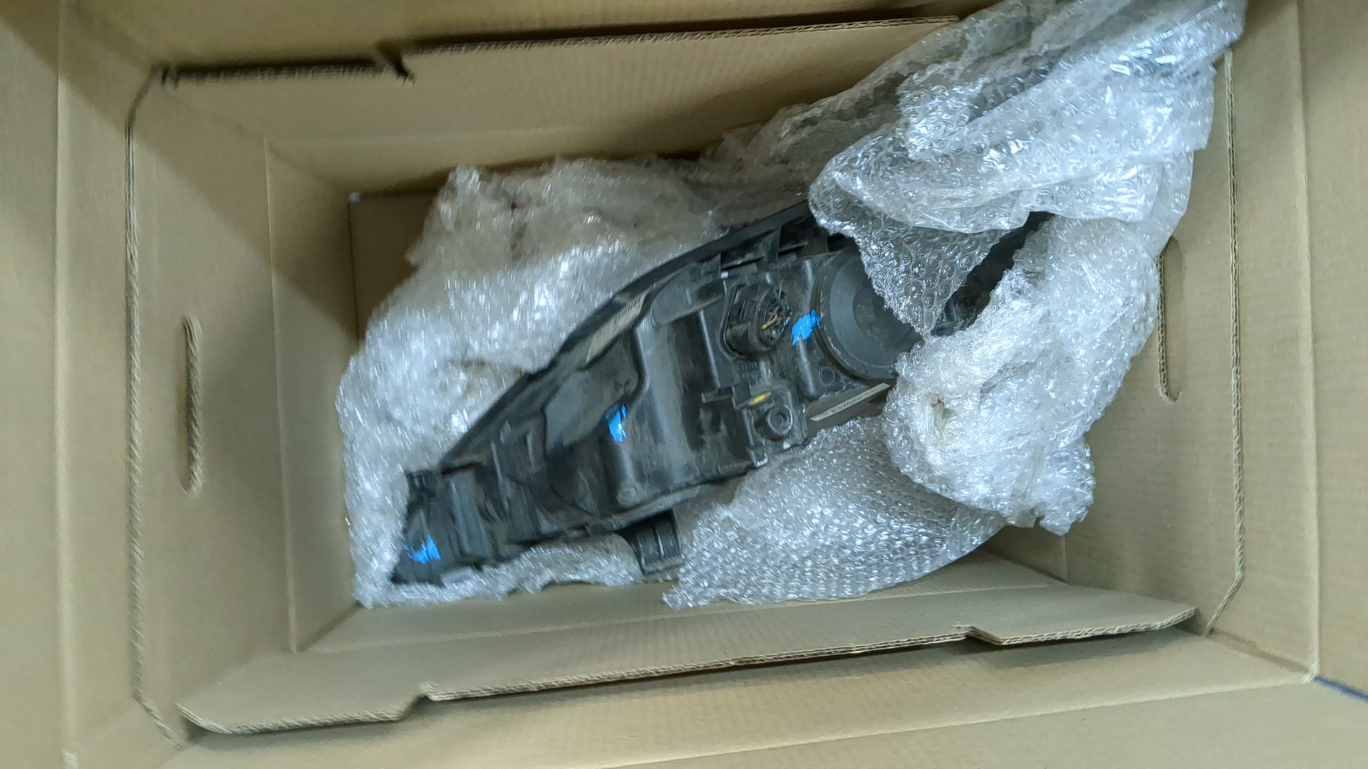 Фара правая