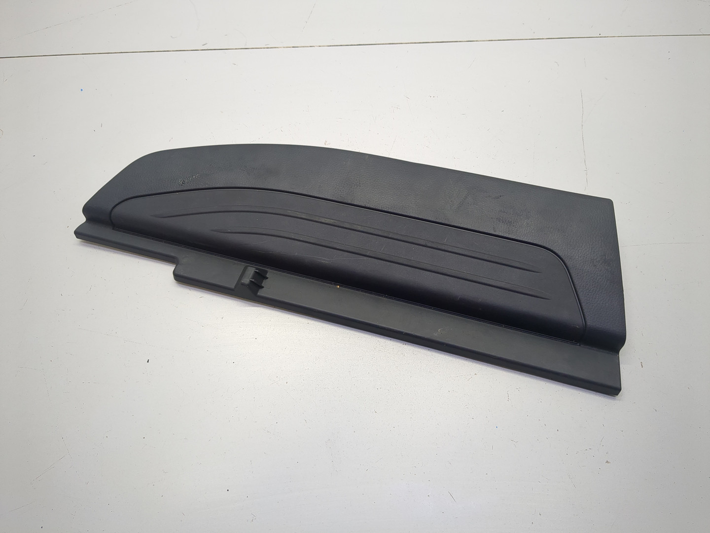 Крышка аккумулятора