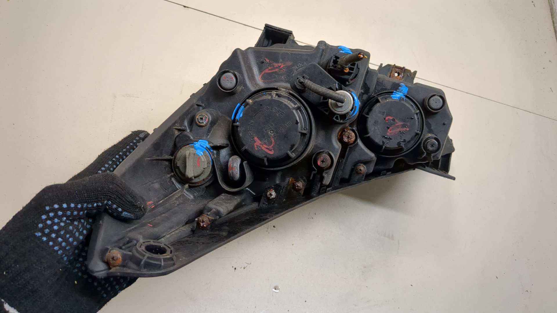 Фара правая