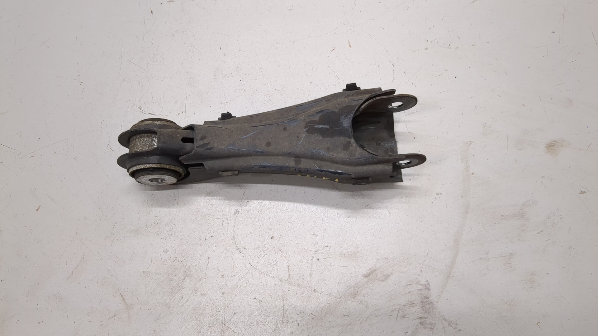 Рычаг задний