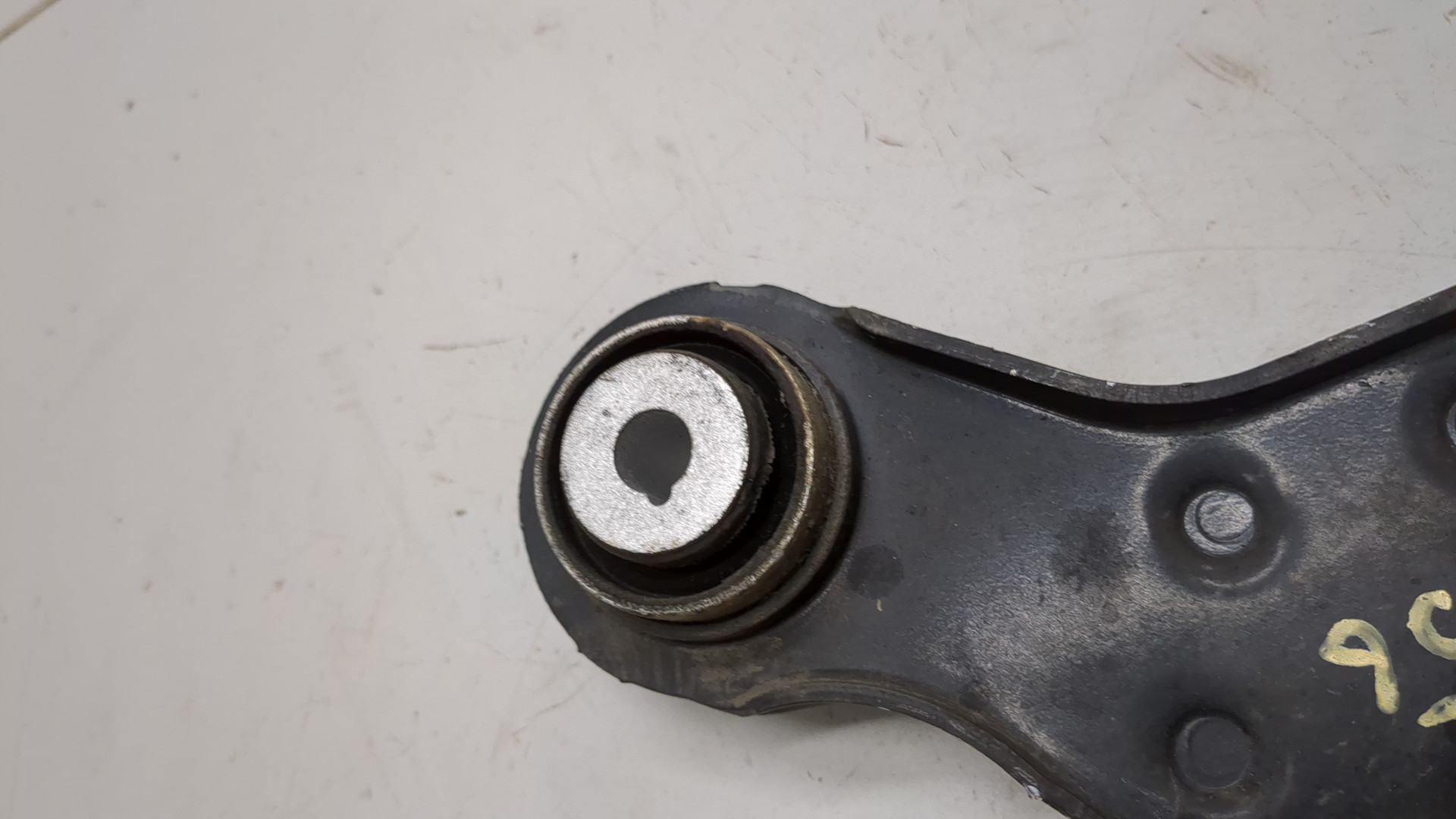 Рычаг задний