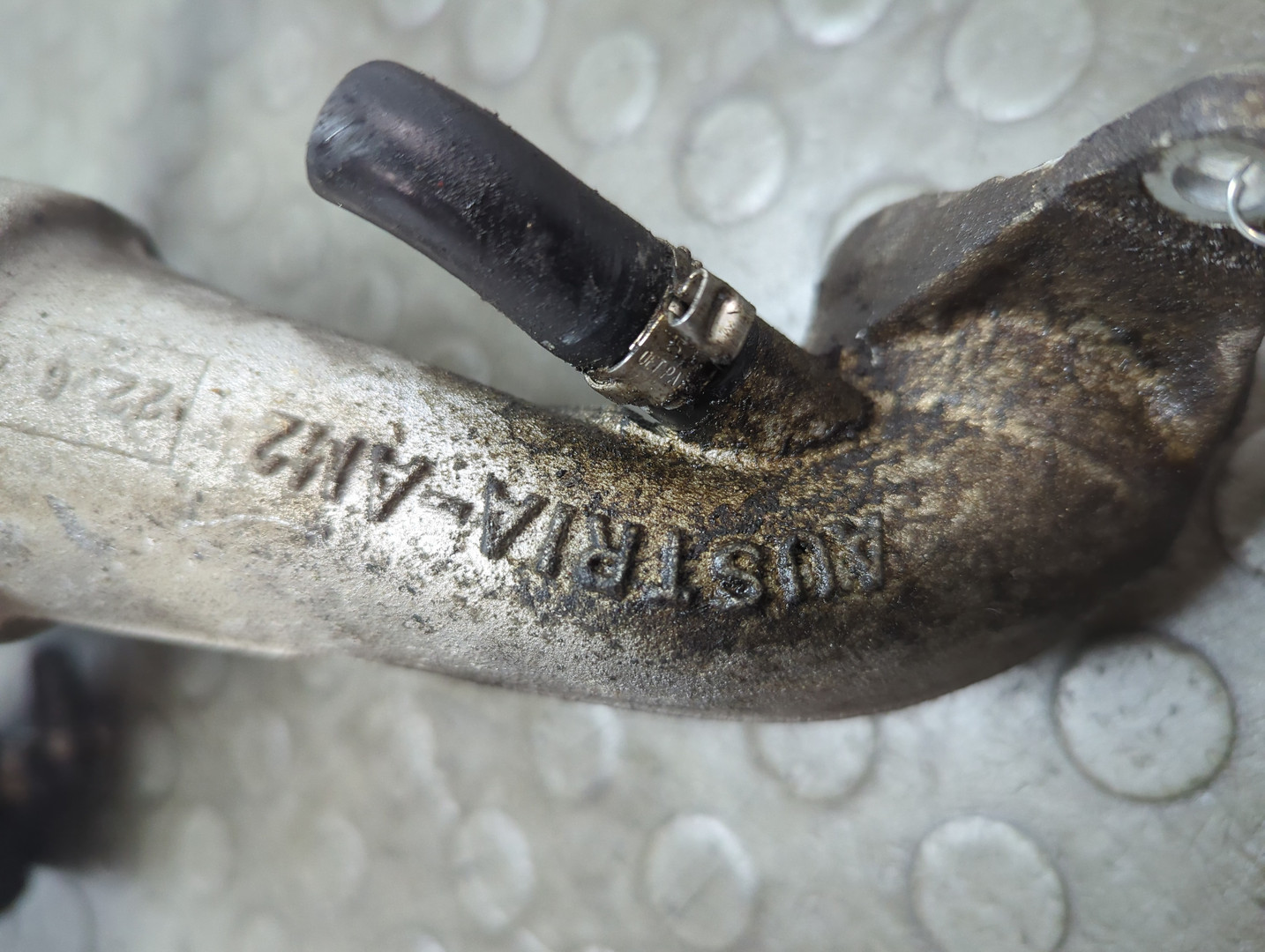 Патрубок воздушного фильтра