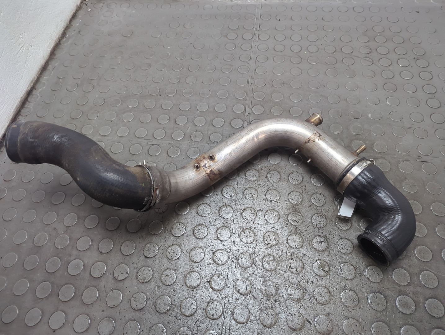 Патрубок интеркулера