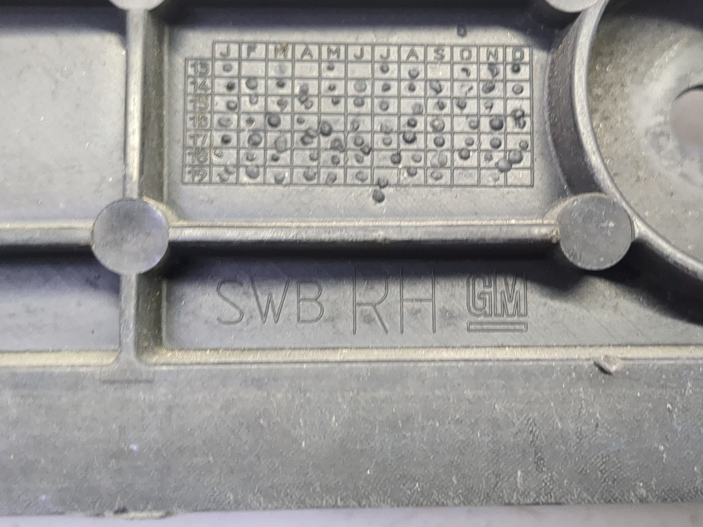 Кронштейн заднего бампера правый