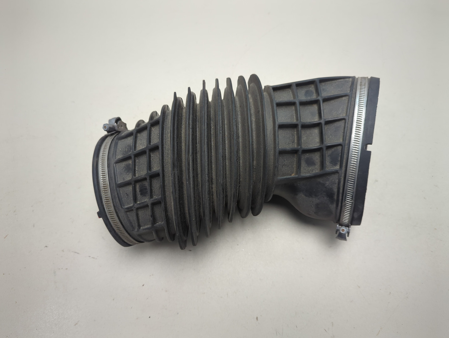 Патрубок воздушного фильтра