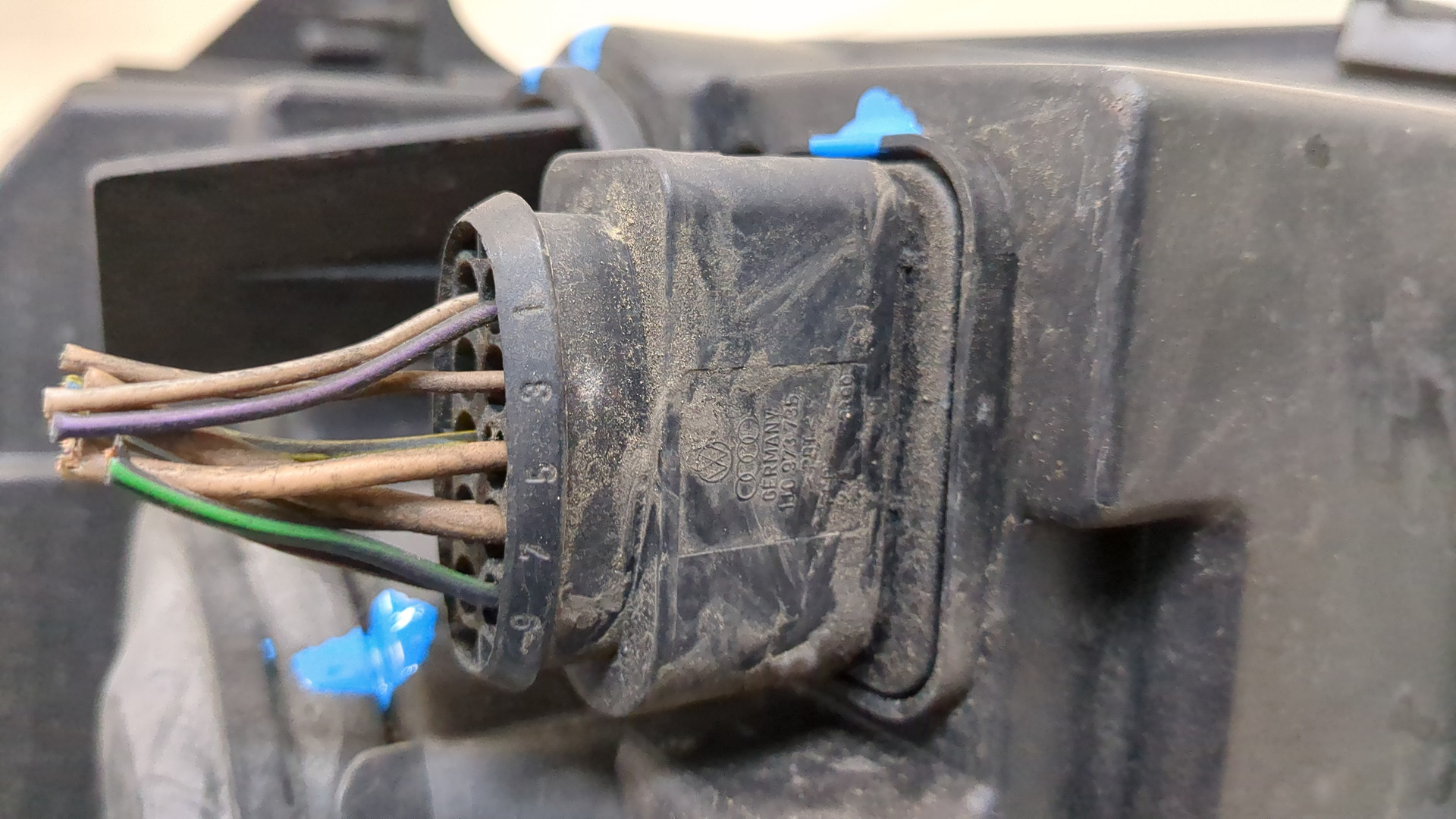 Фара правая