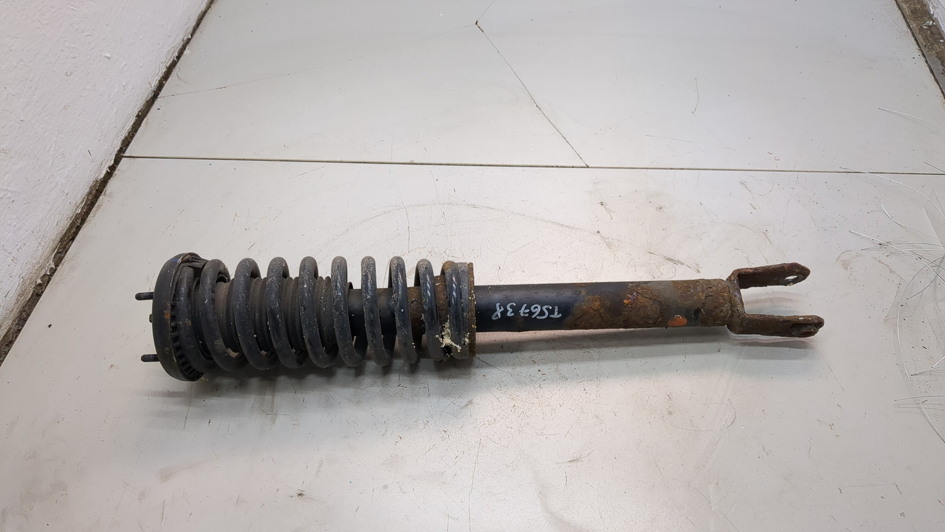 Амортизатор передний