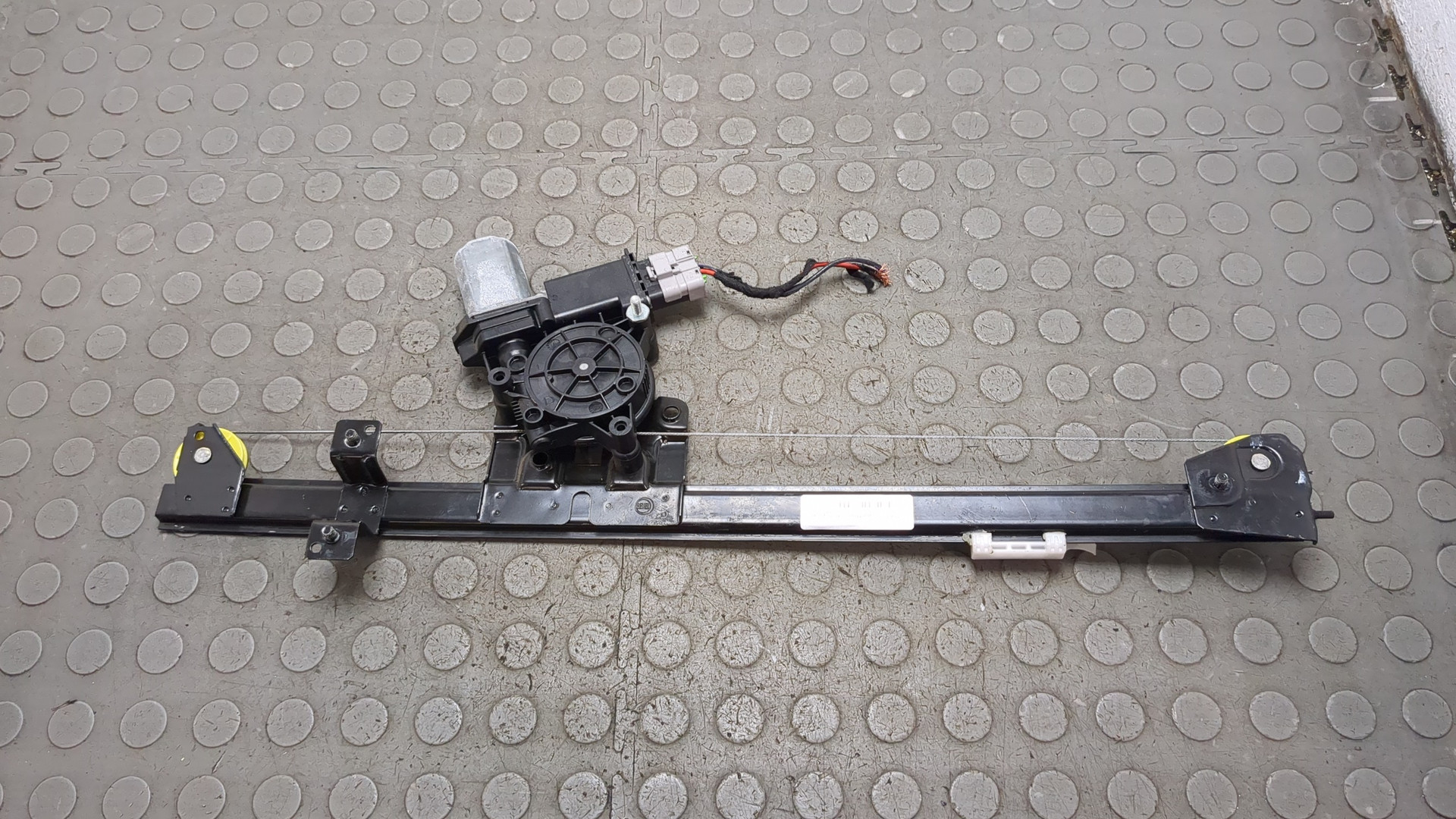 Стеклоподъемник электр. передний левый