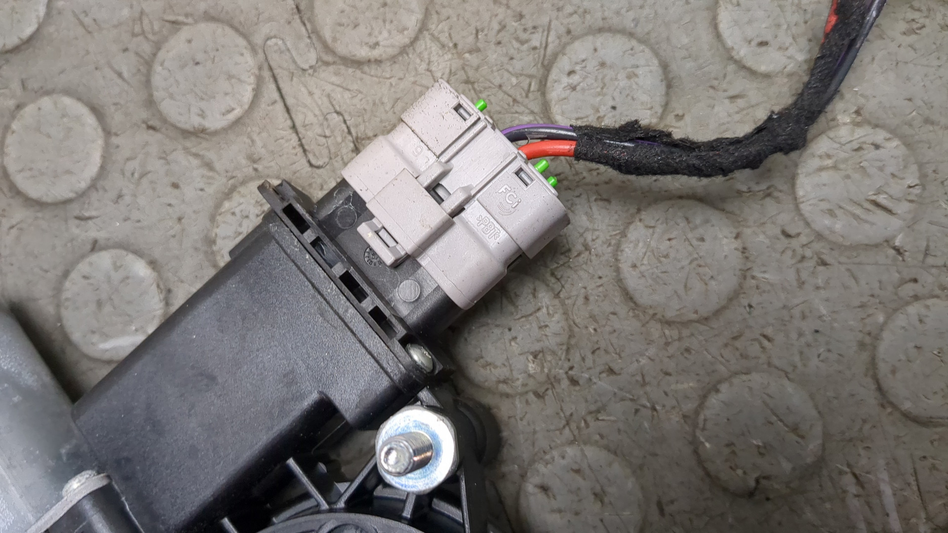 Стеклоподъемник электр. передний левый