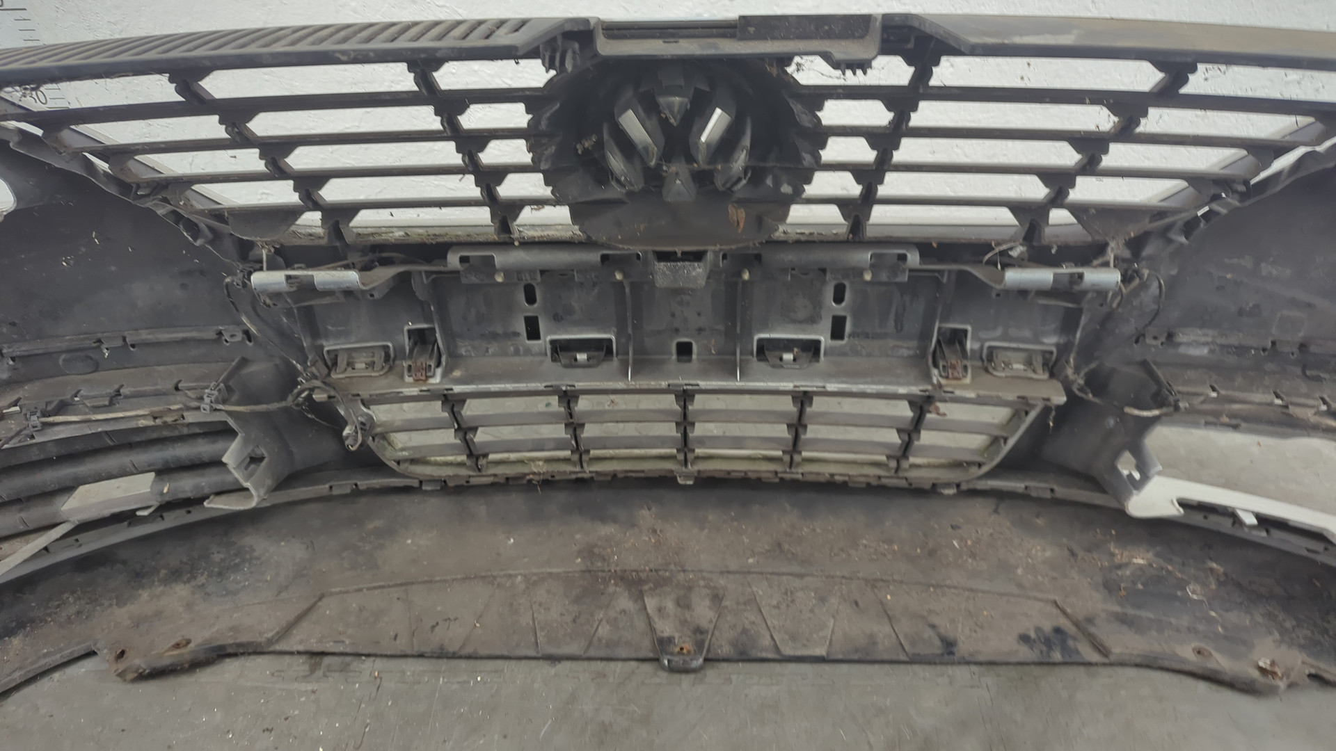 Бампер передний