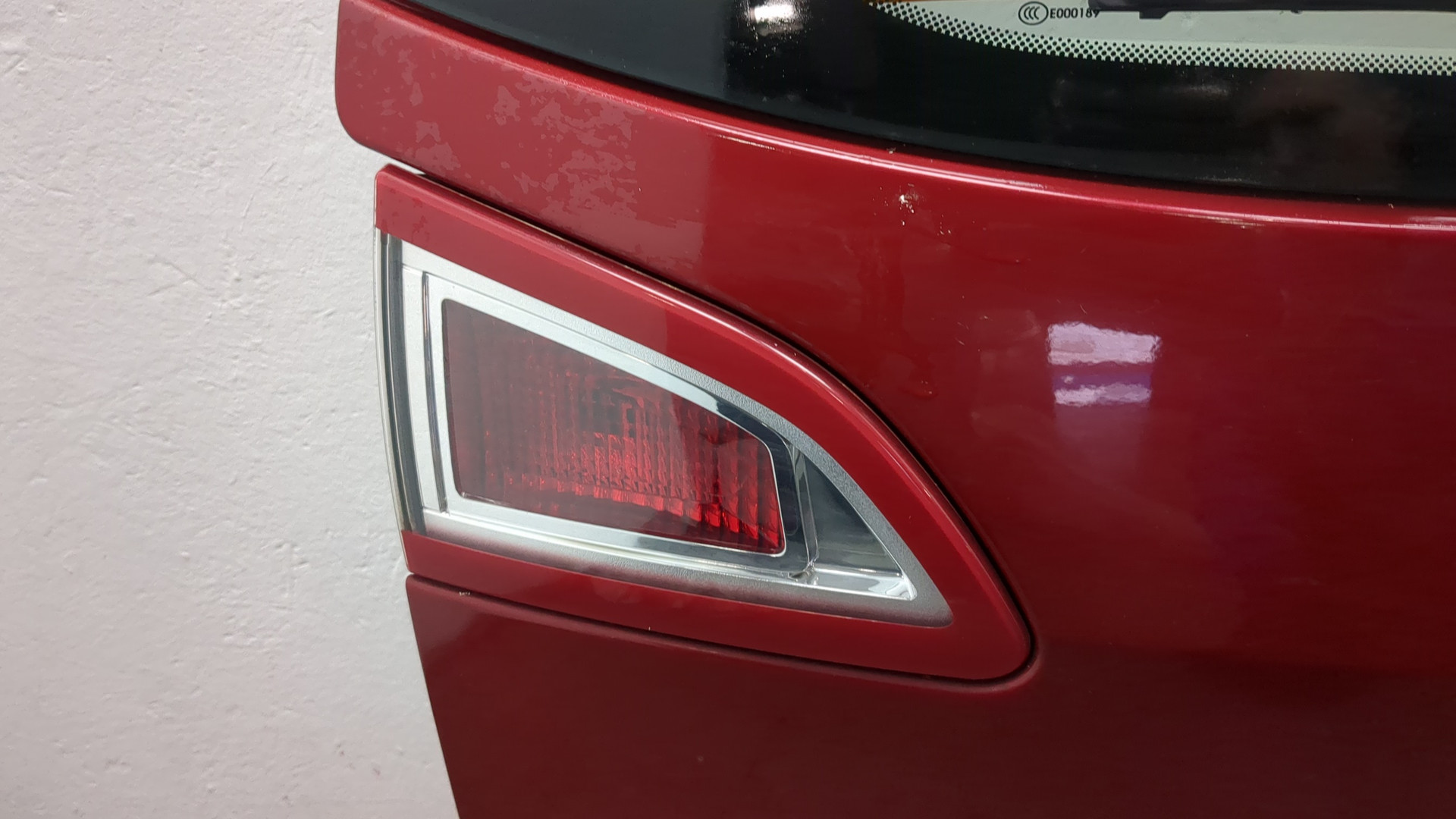 Дверь багажника