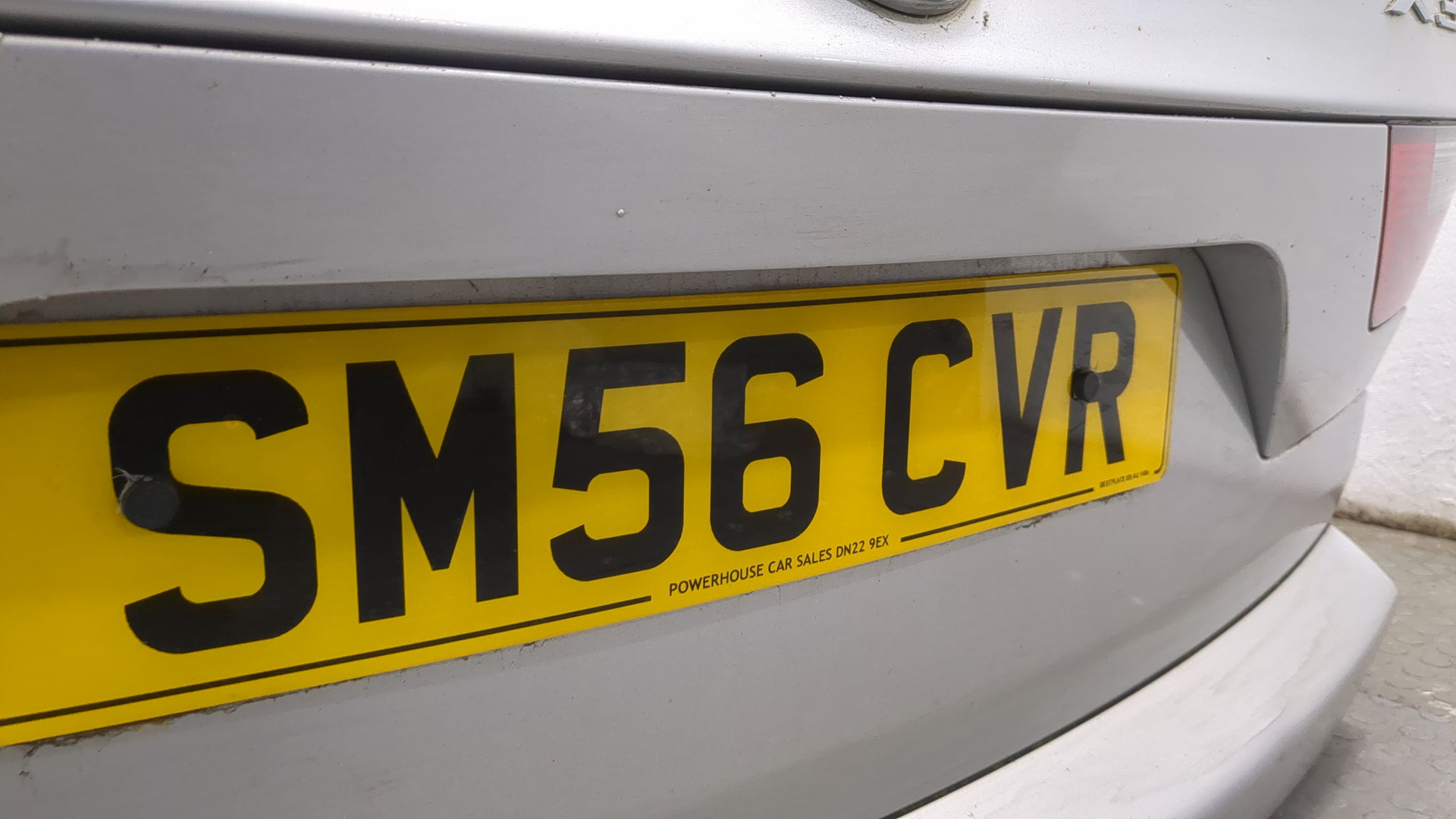 Дверь багажника