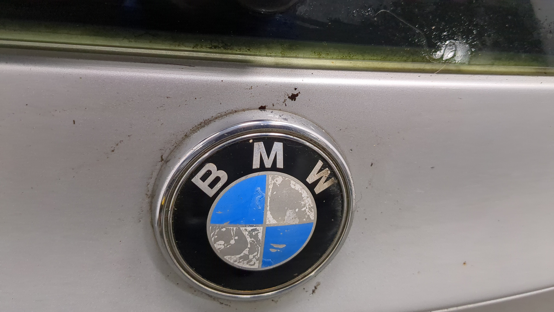 Дверь багажника