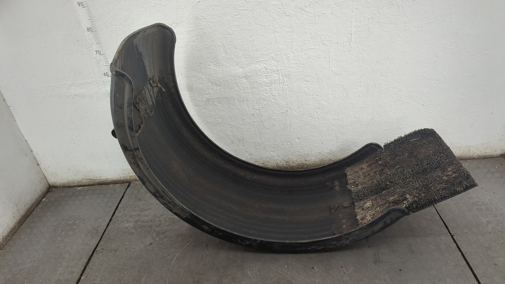 Кузовной элемент