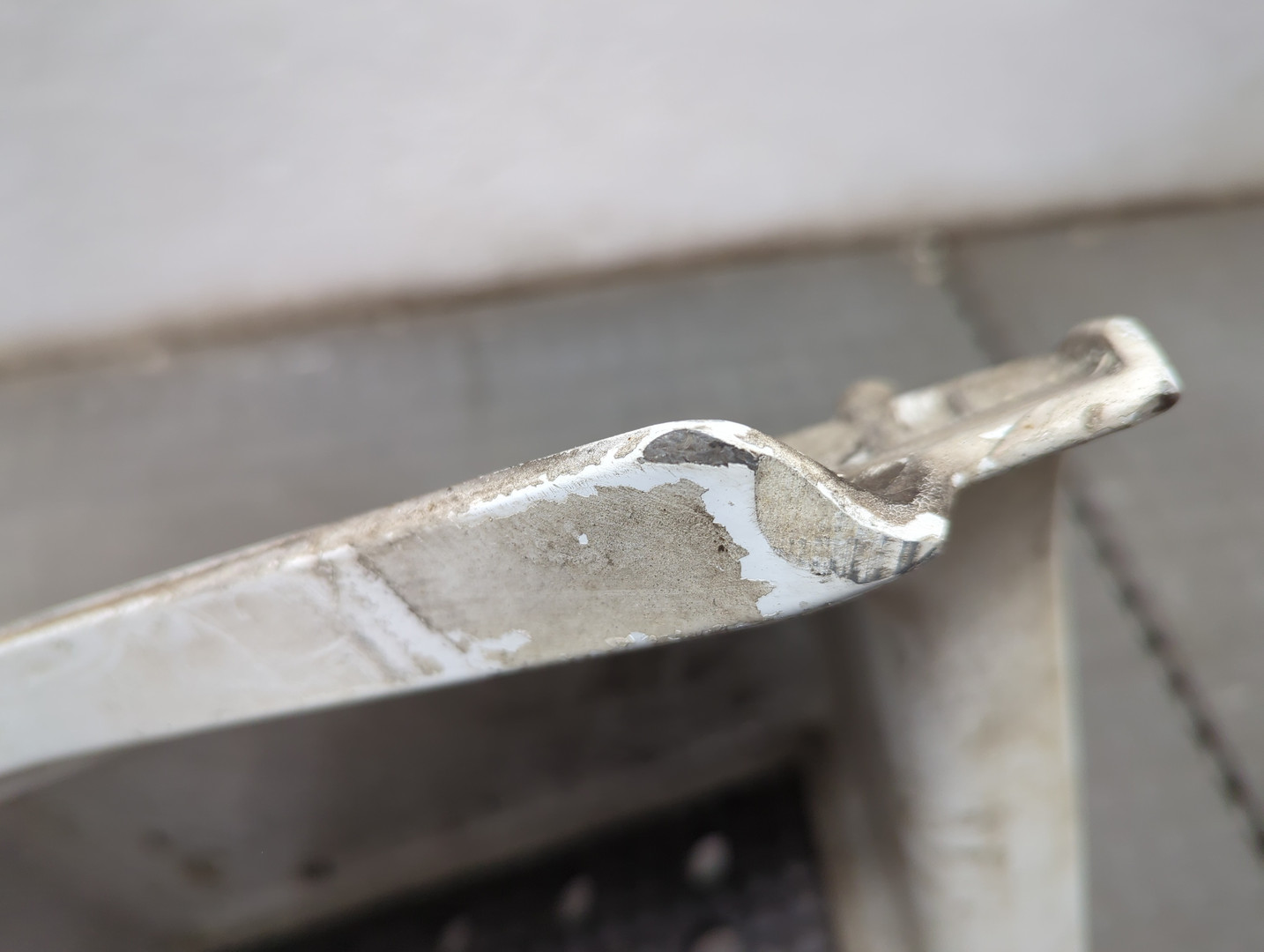 Подножка правая