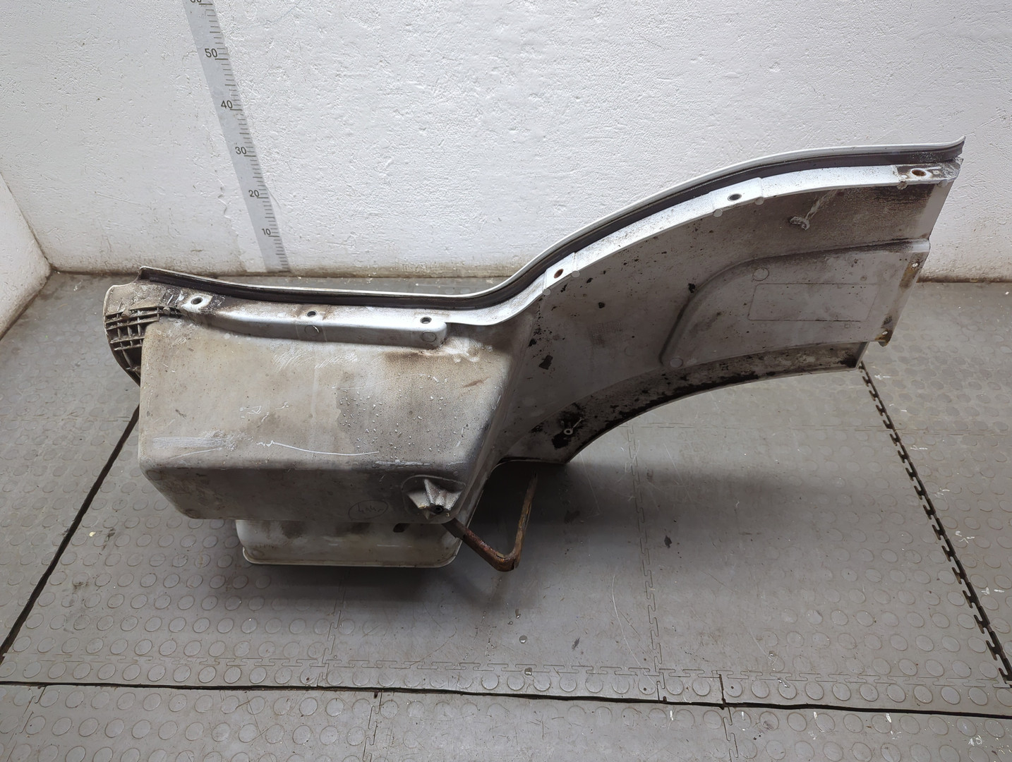 Подножка правая