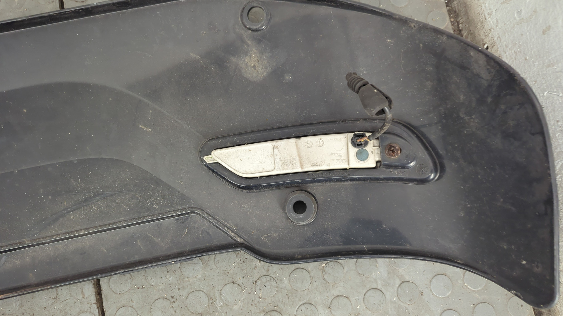 Козырек солнцезащитный