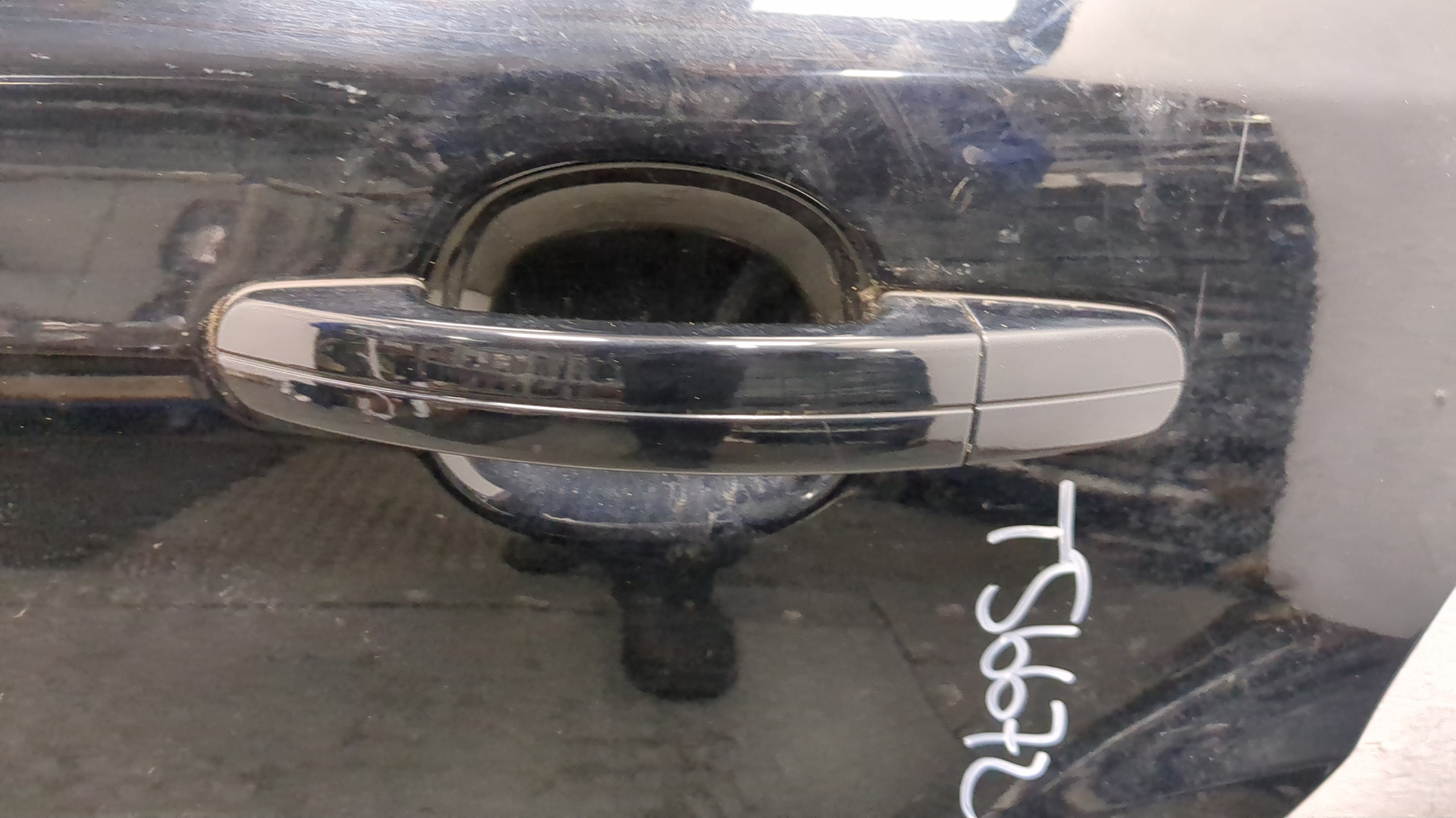 Дверь задняя левая