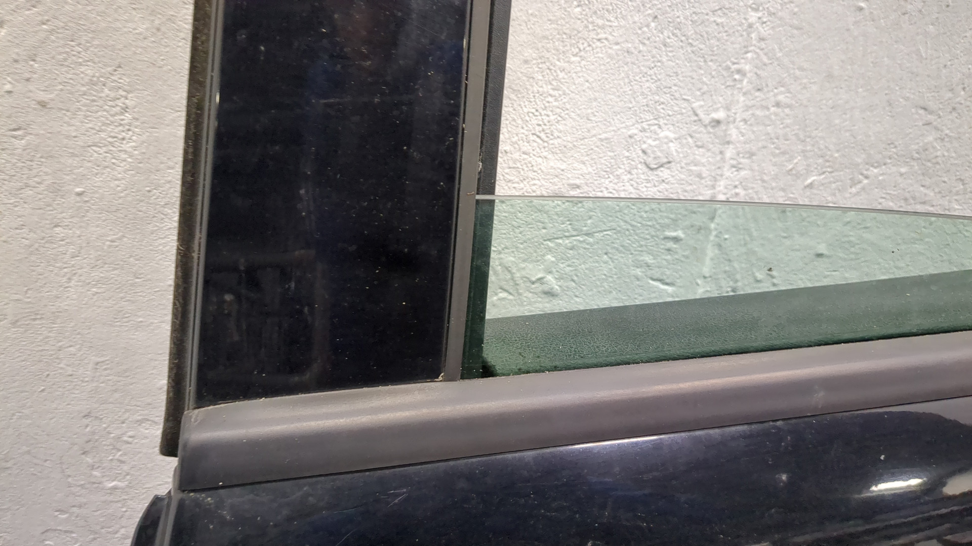 Дверь задняя левая