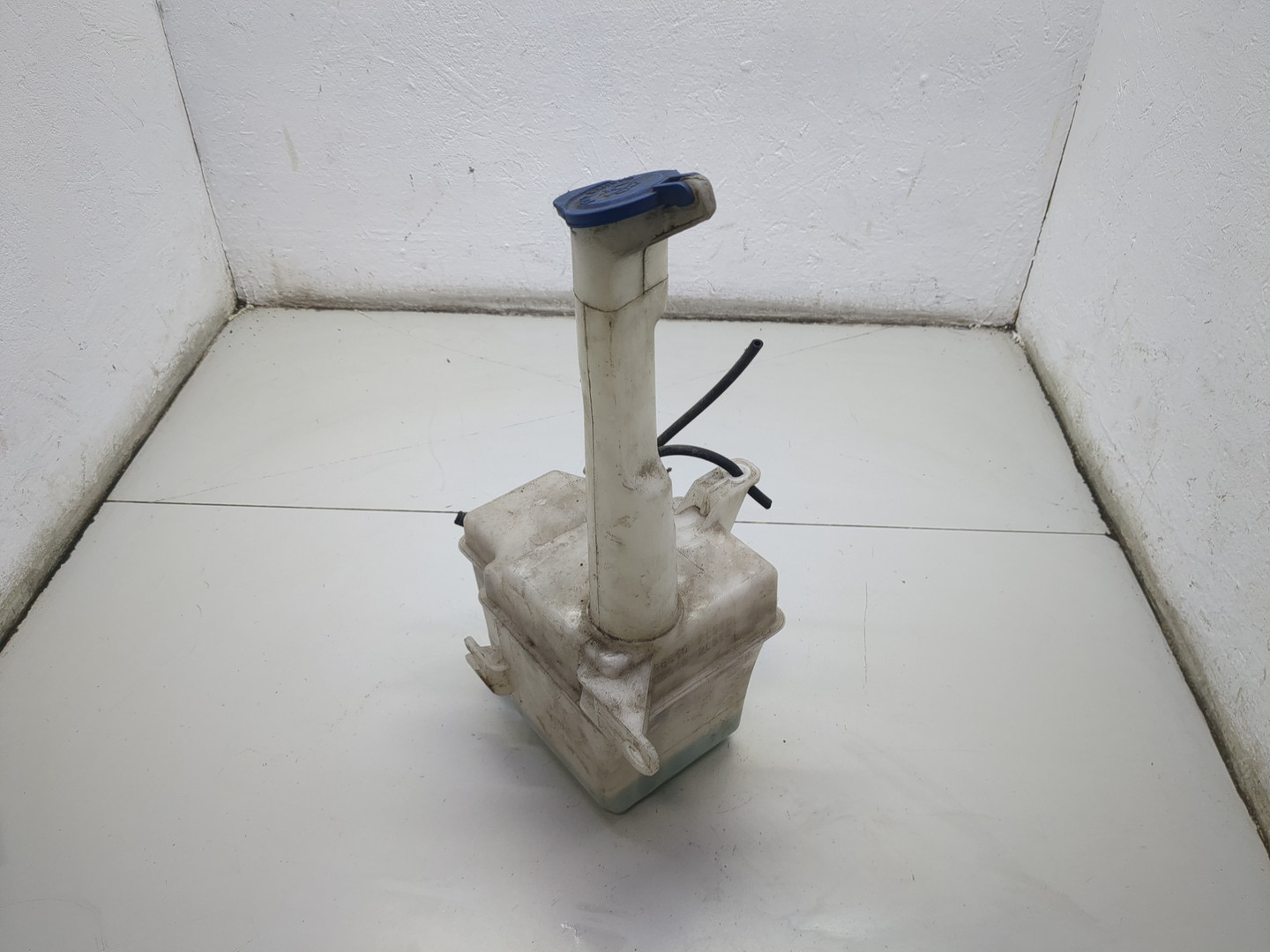 Бачок омывателя лобового стекла