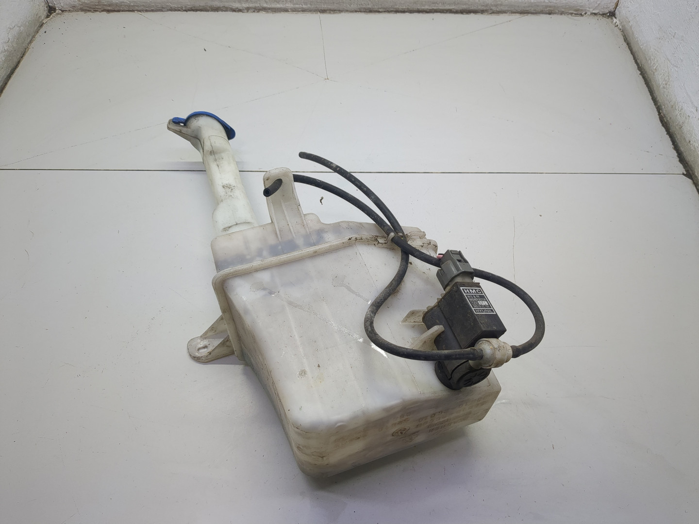 Бачок омывателя лобового стекла