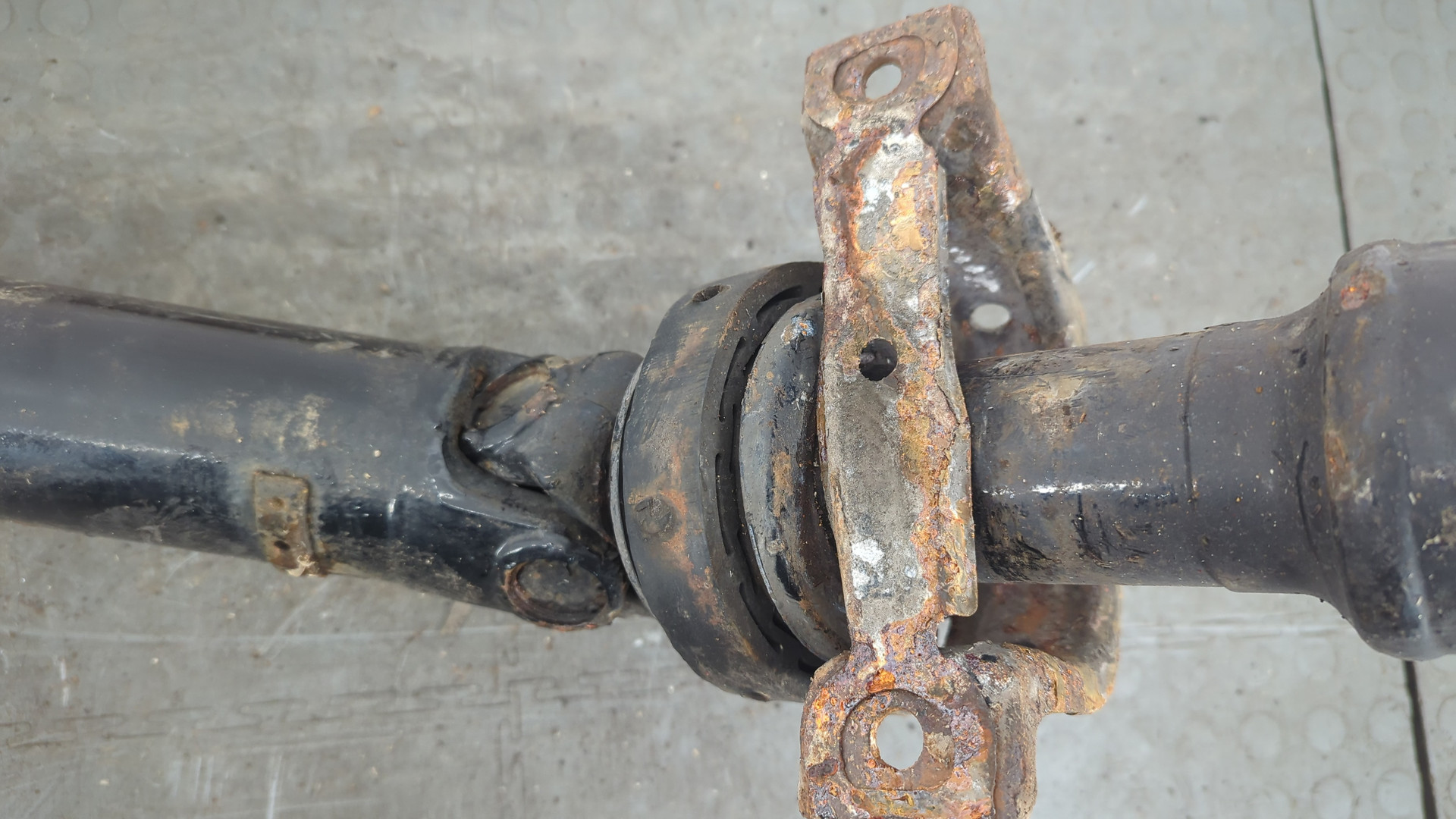 Вал карданный задний