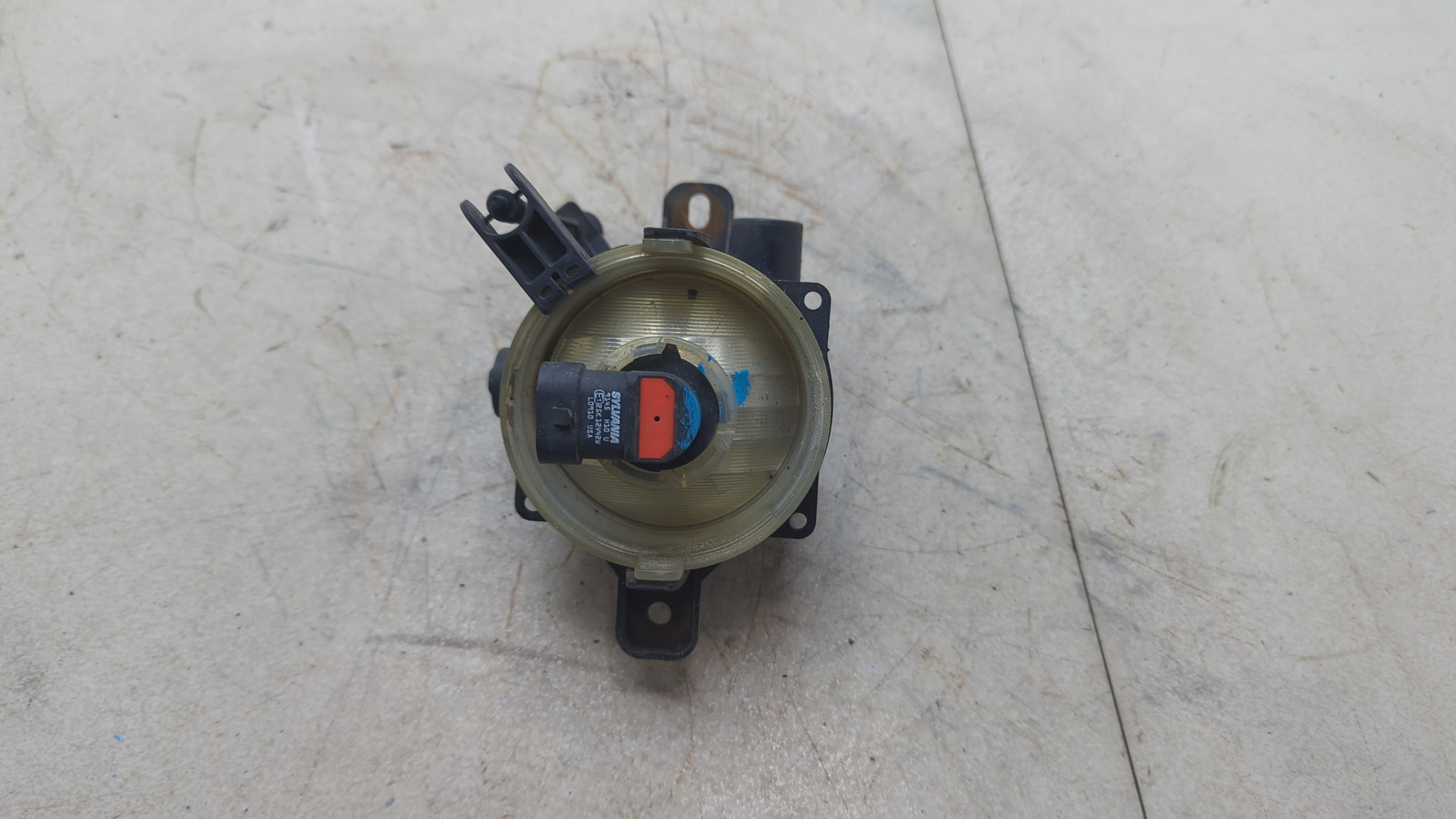 Фара противотуманная правая