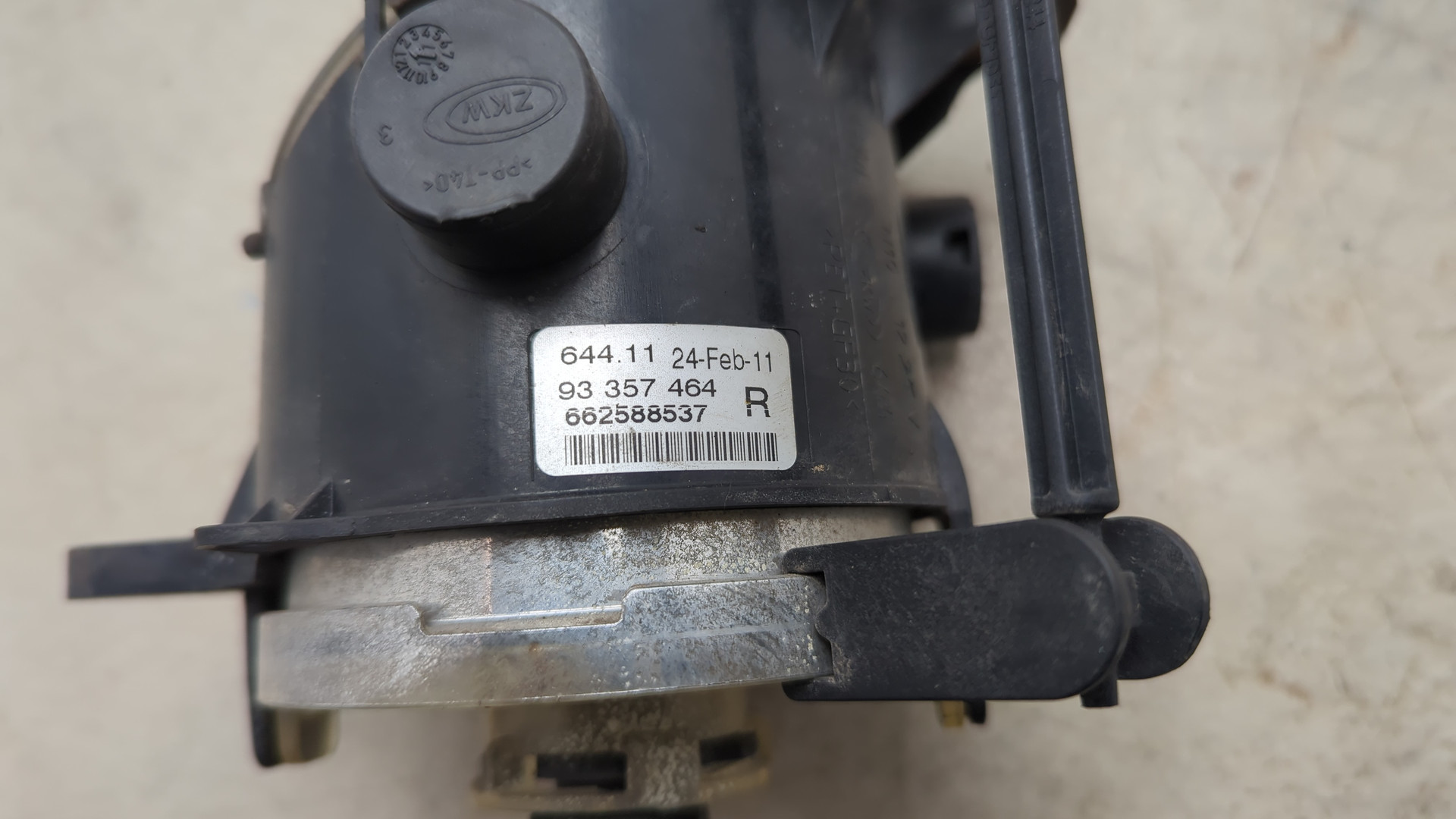 Фара противотуманная правая