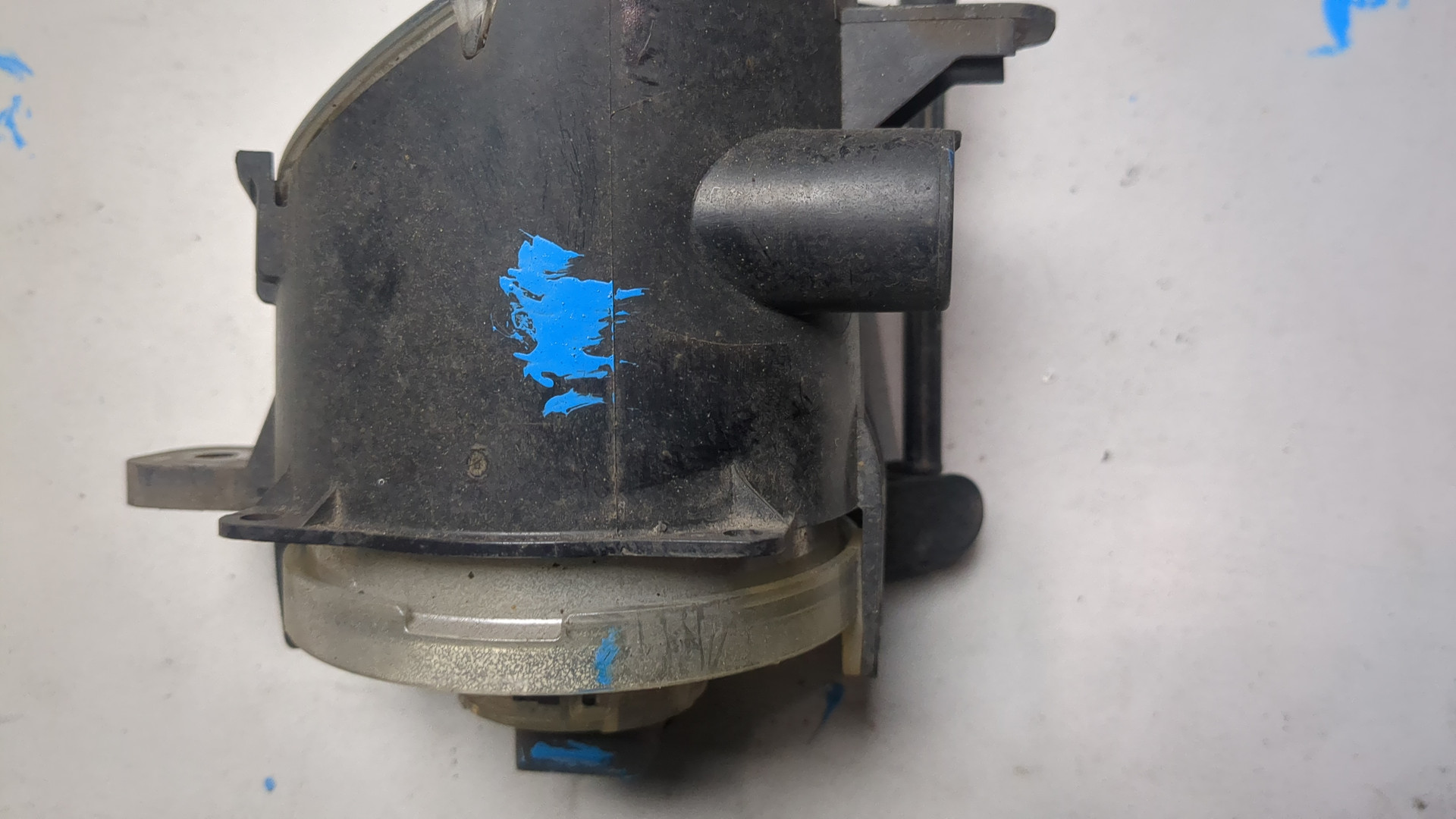 Фара противотуманная левая