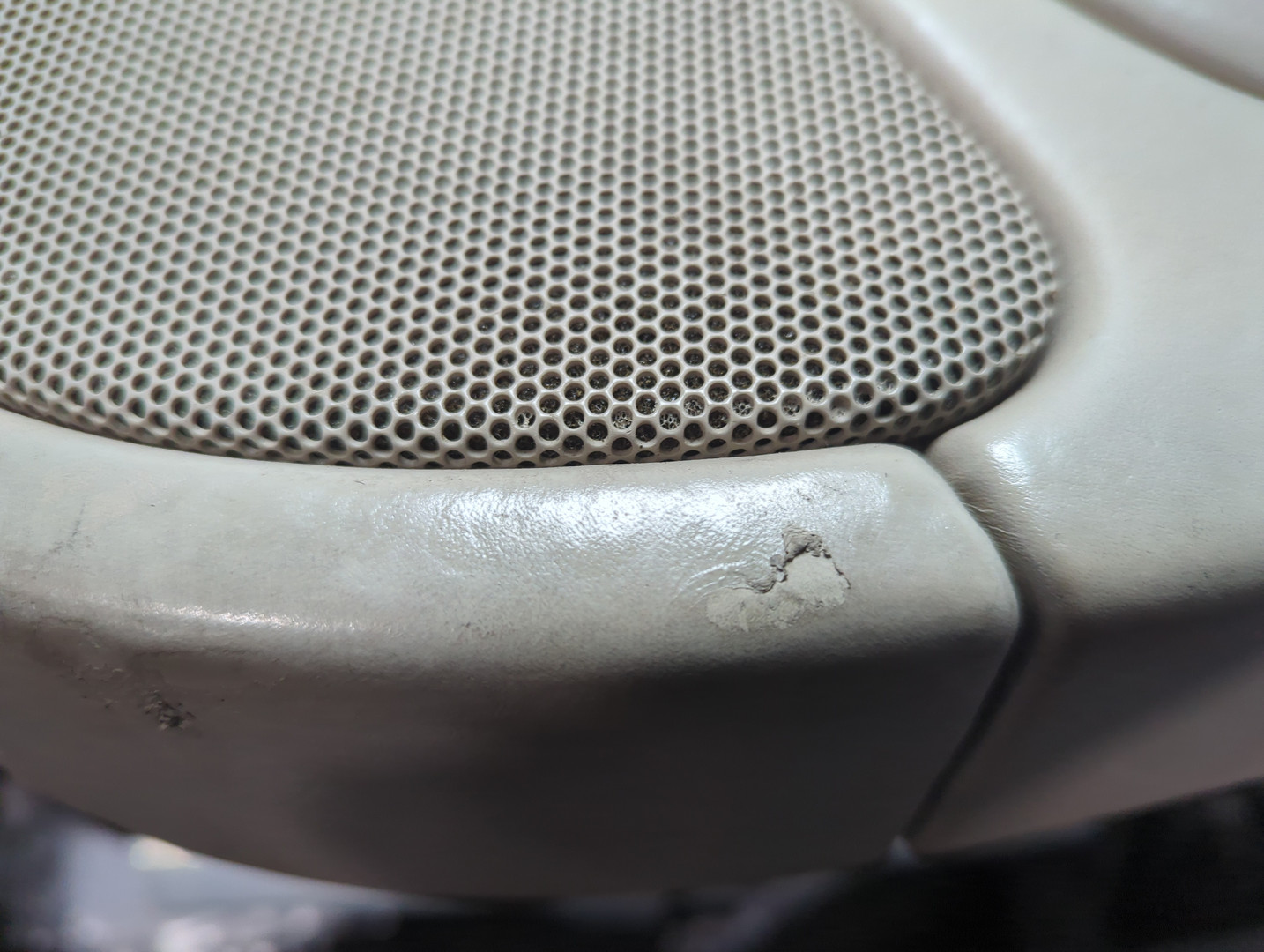 Обшивка двери передней правой