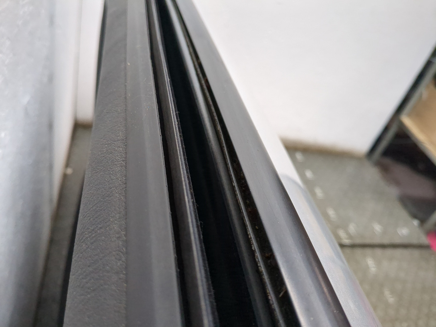 Дверь передняя левая