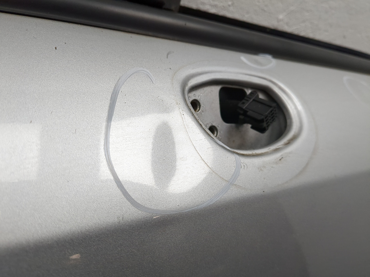 Дверь передняя левая