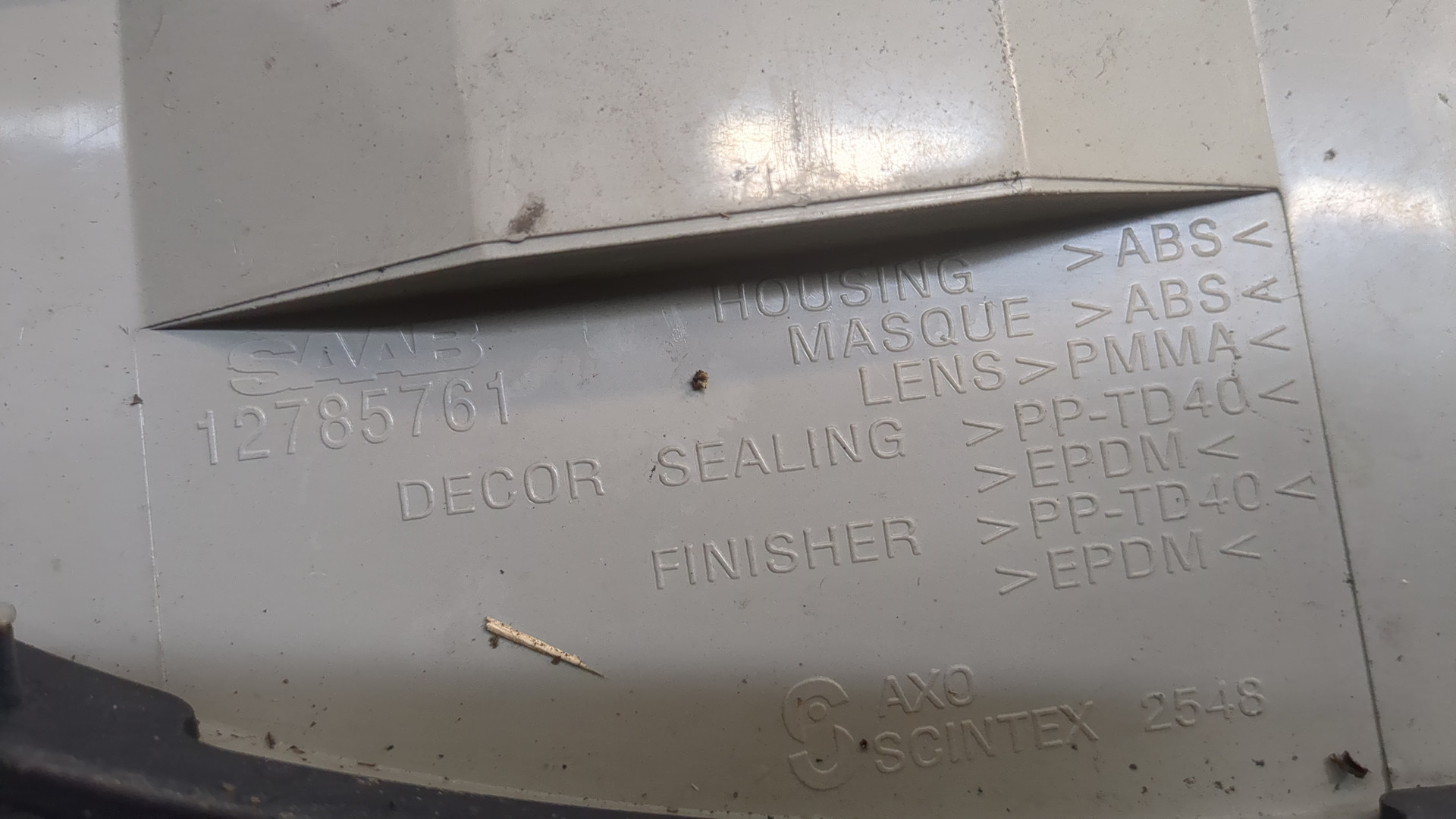 Фонарь задний правый