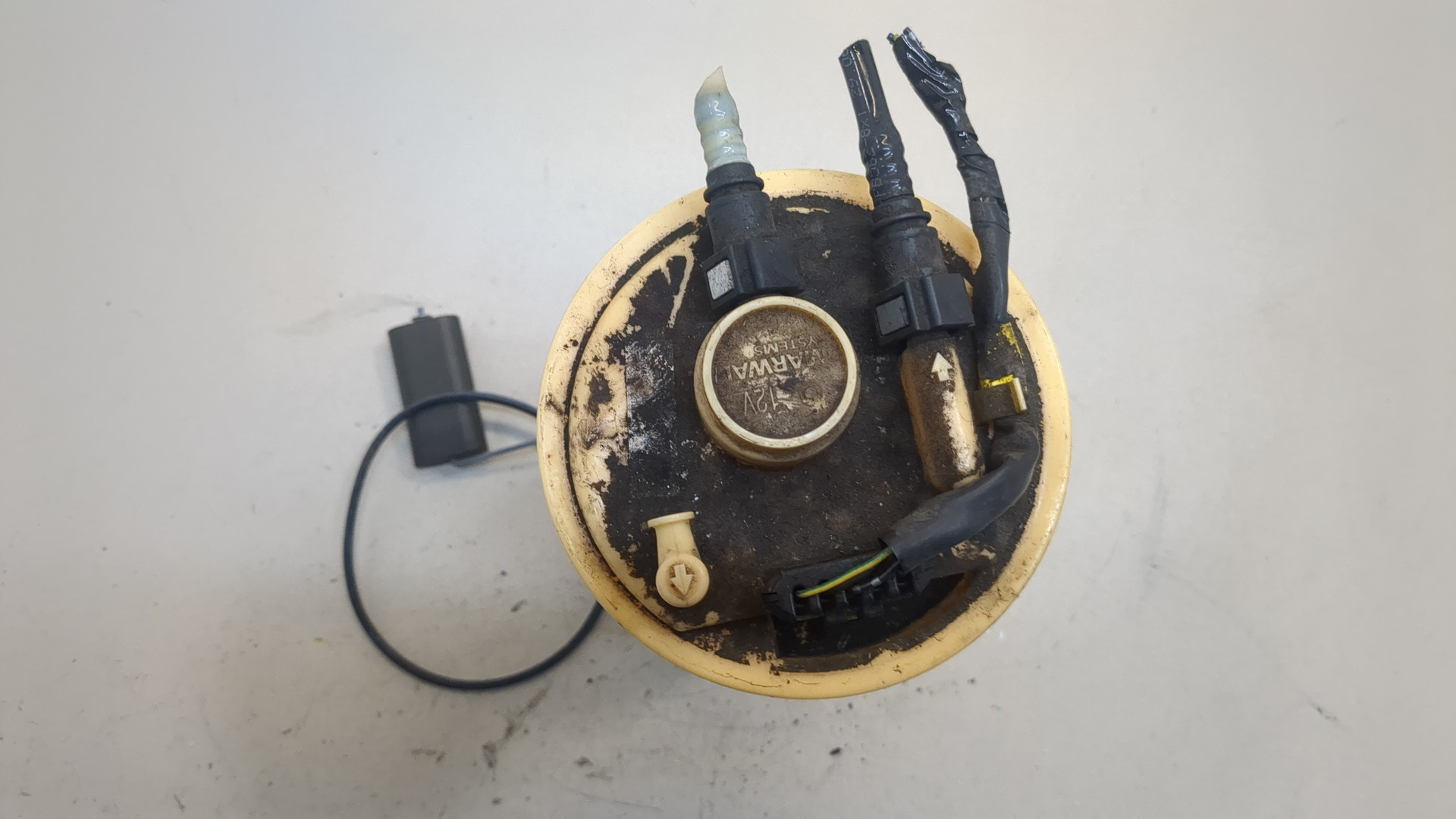 Насос топливный электрический