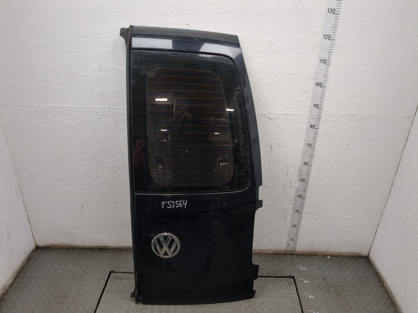 Дверь багажника правая