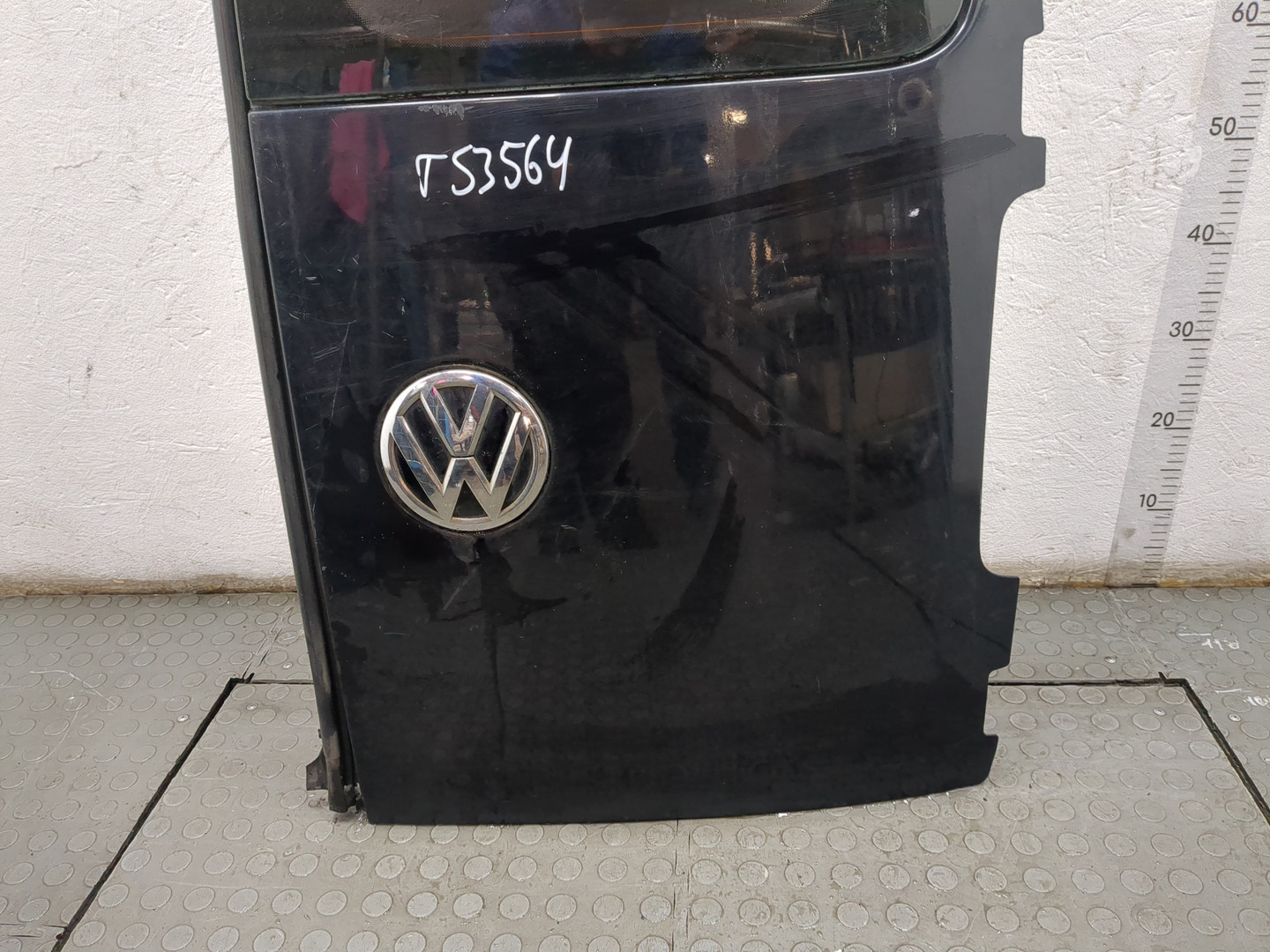 Дверь багажника правая