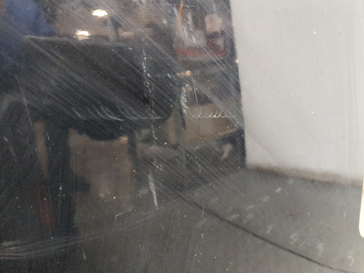 Дверь багажника правая