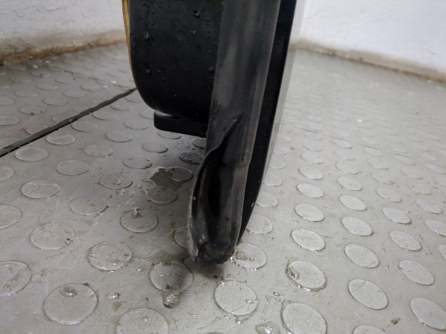 Дверь багажника правая