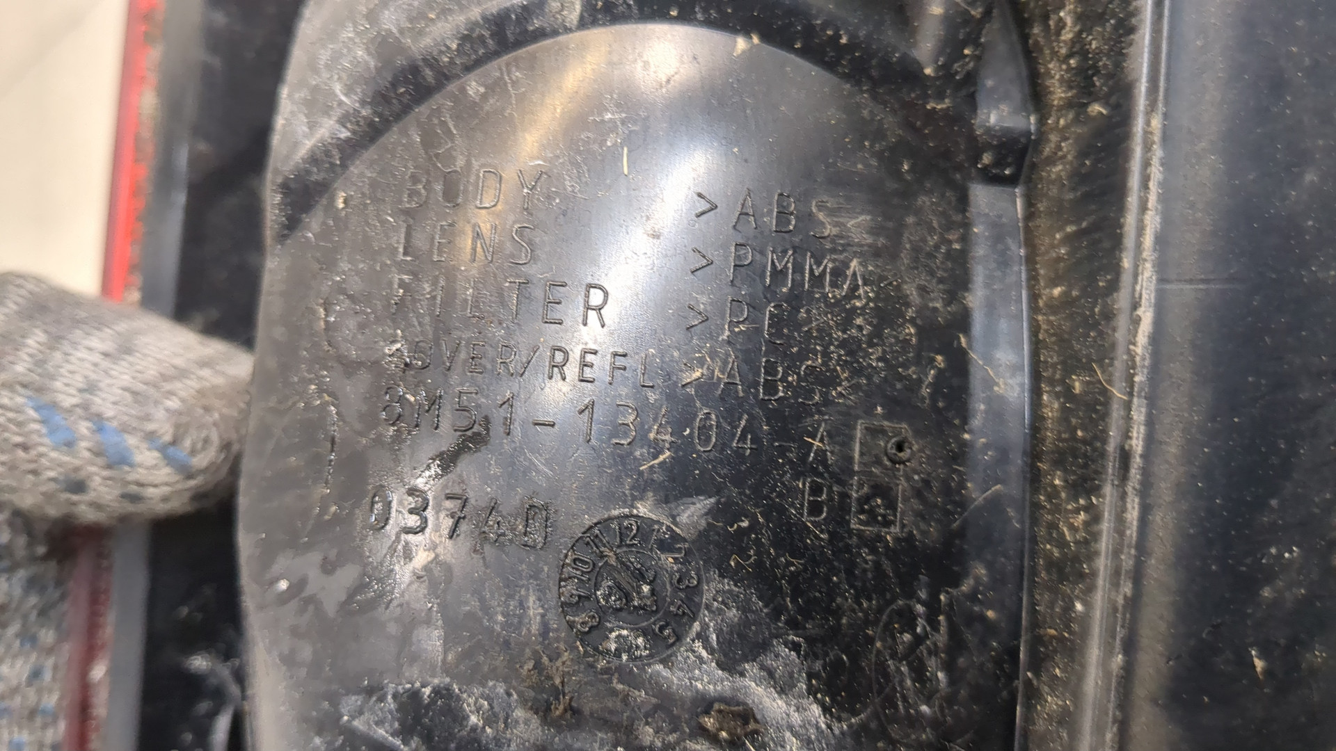 Фонарь задний правый