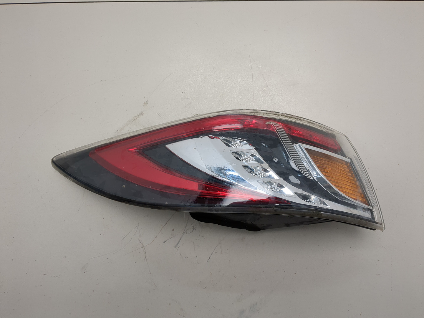 Фонарь задний левый