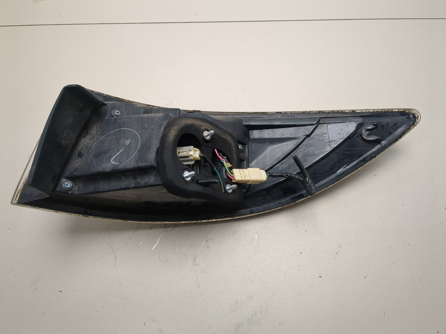 Фонарь задний левый