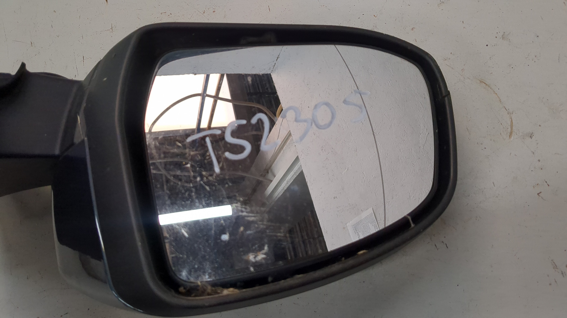 Зеркало левое электрическое