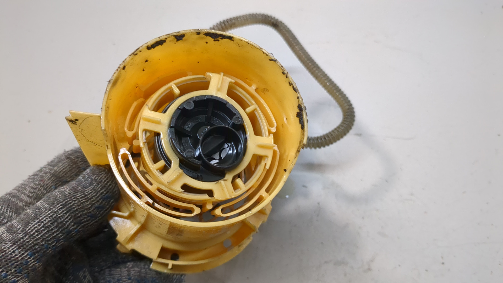 Насос топливный электрический