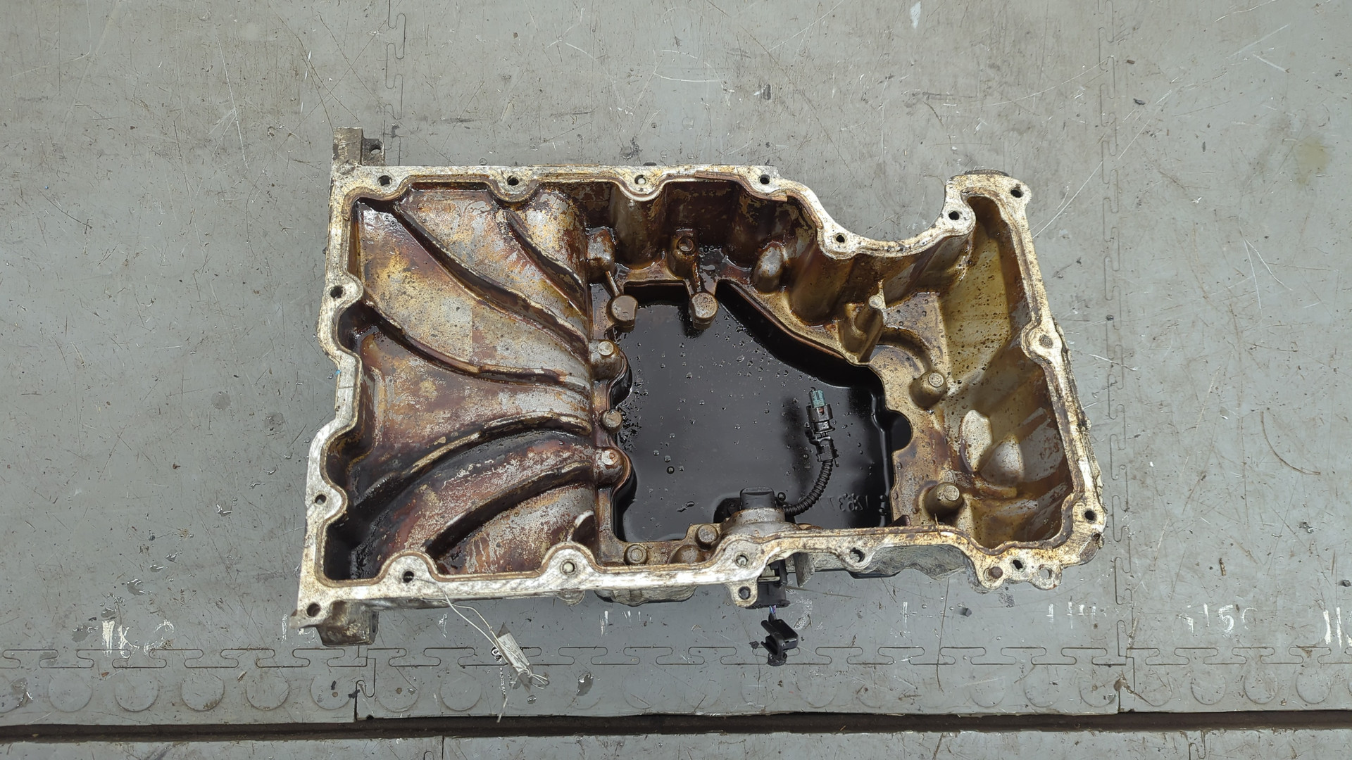 Поддон масляный двигателя (картер)