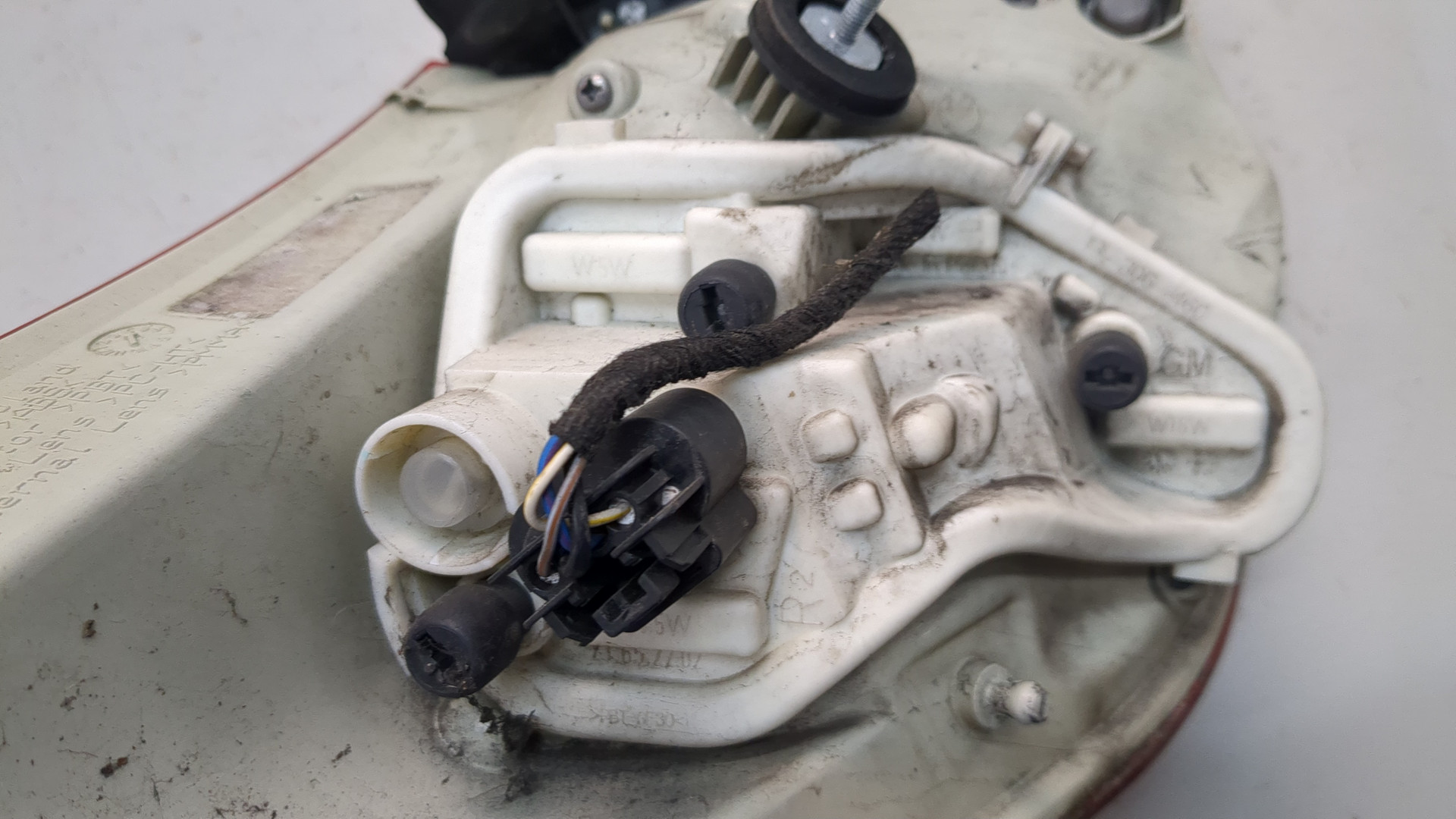 Фонарь задний правый