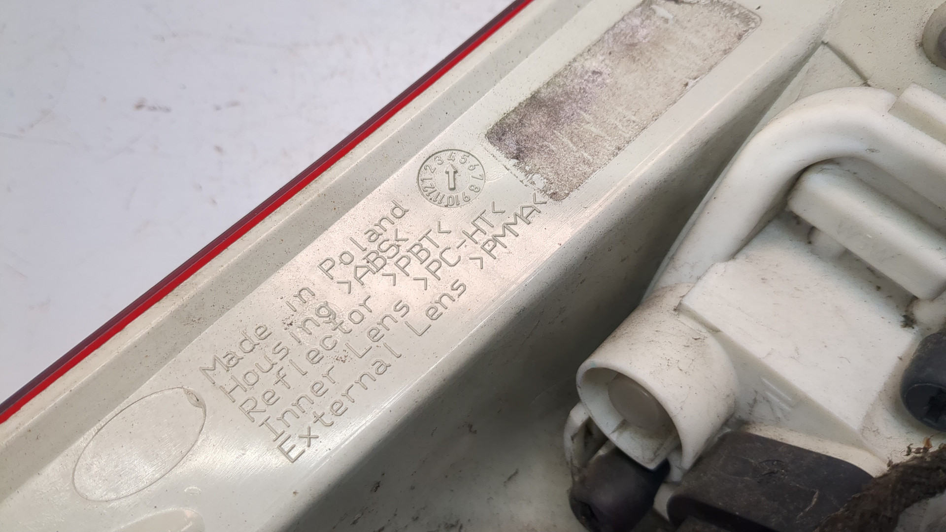 Фонарь задний правый