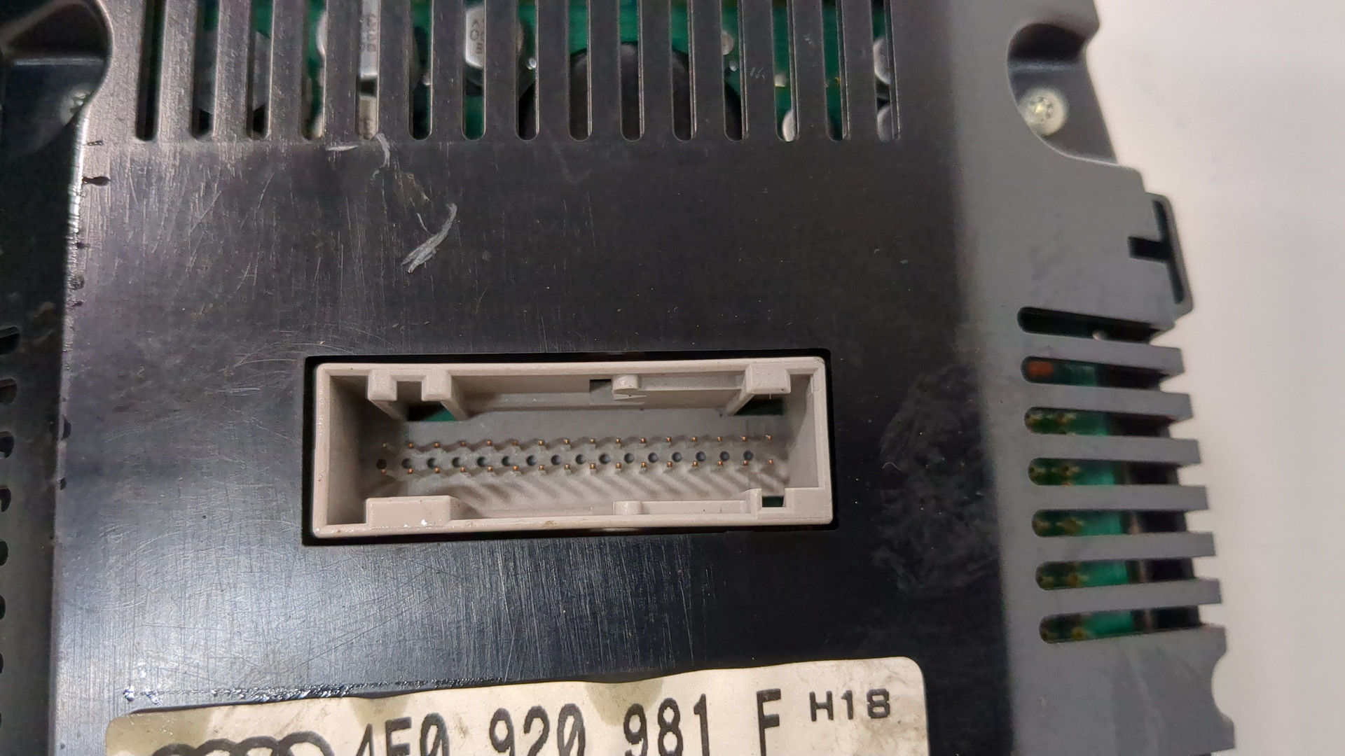 Панель приборов