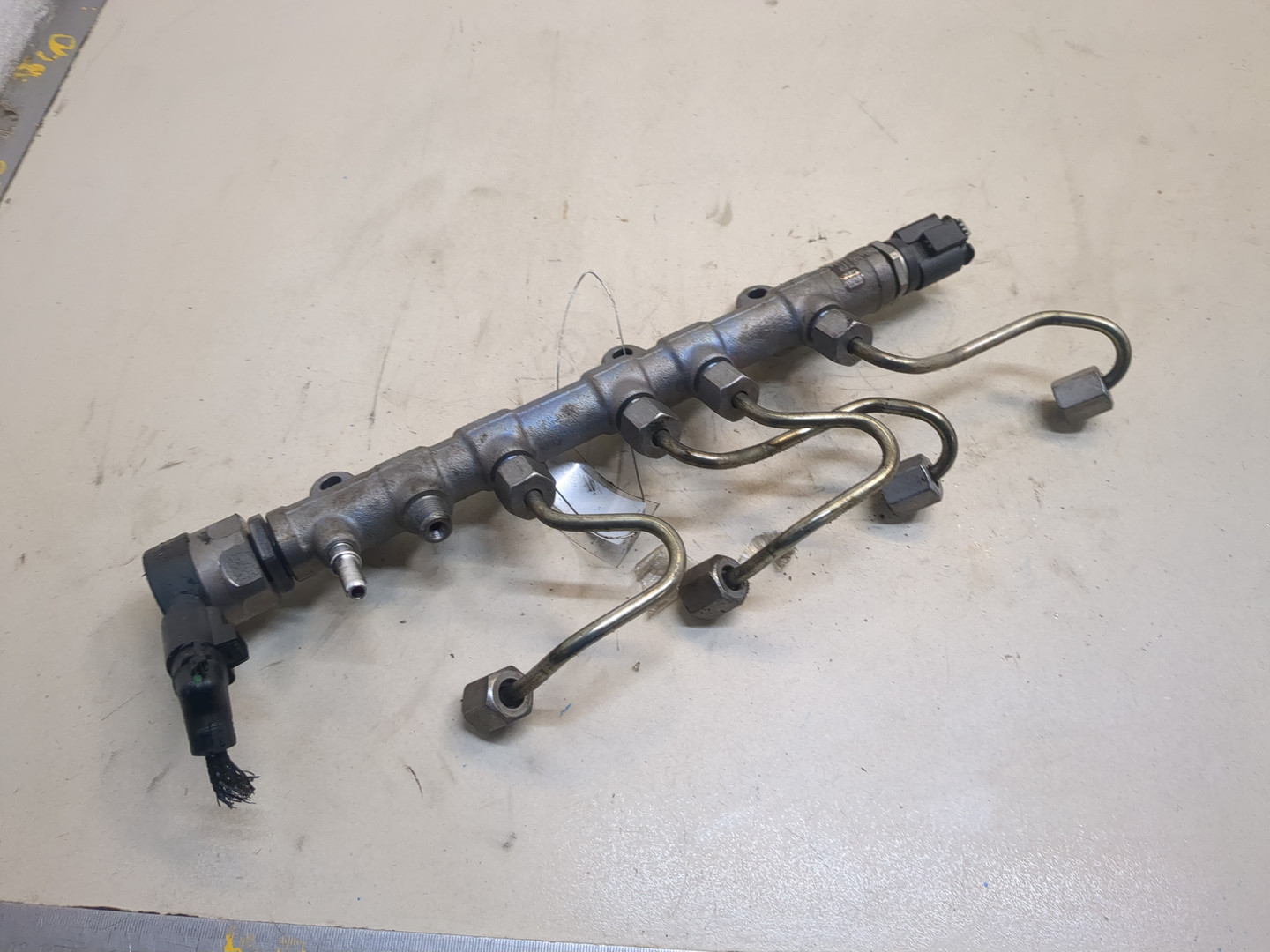 Рейка топливная (рампа)